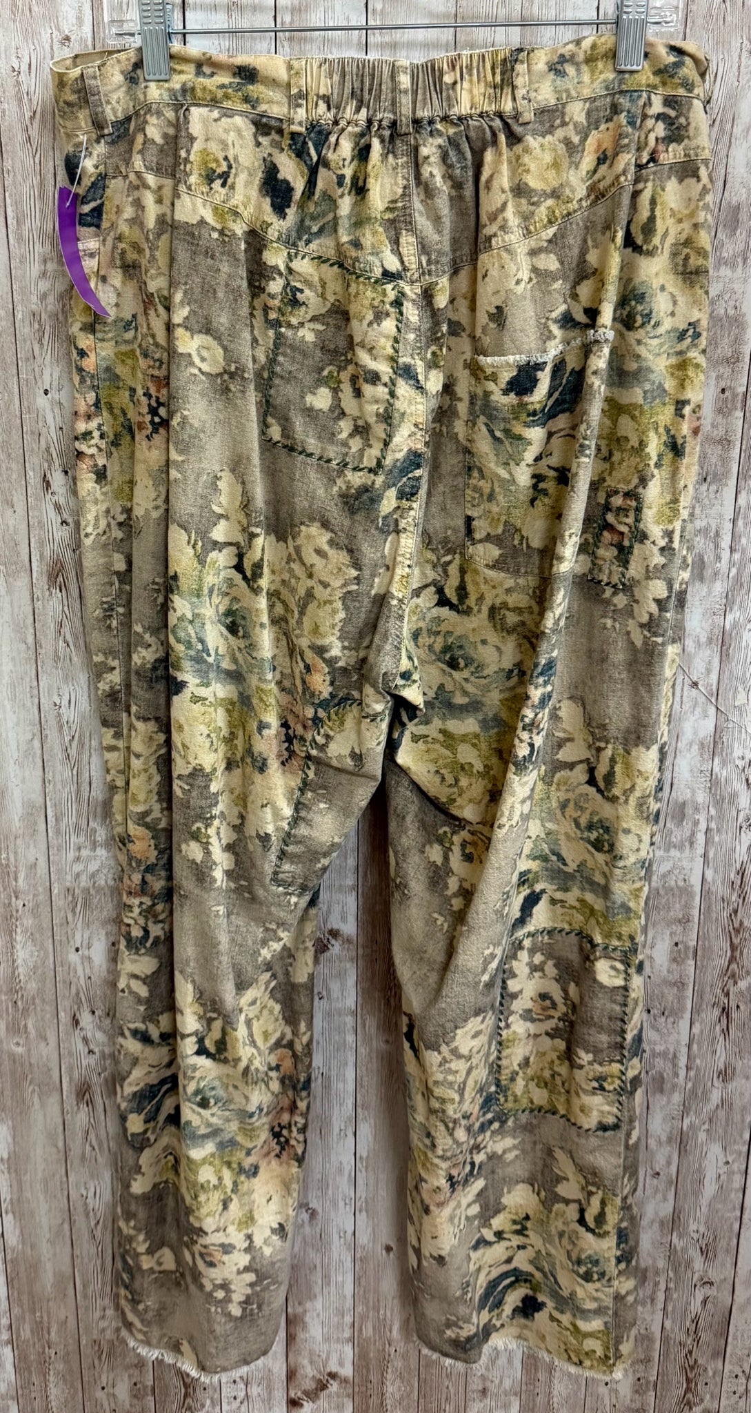Size L/XL JADED GYPSY TAUPE FLORAL Pants