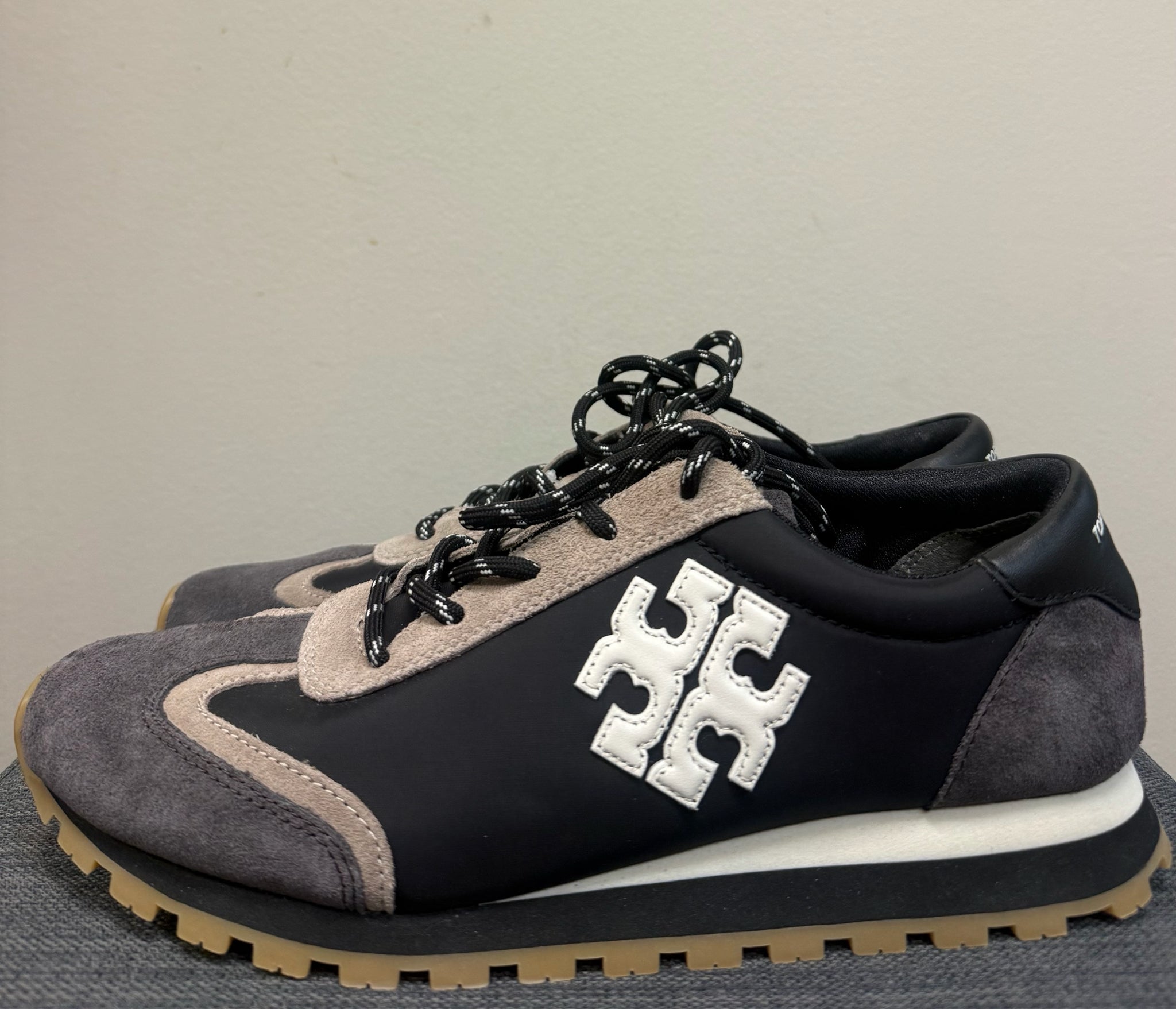 9 TORY BURCH BLACK AND GRAY Sneakers