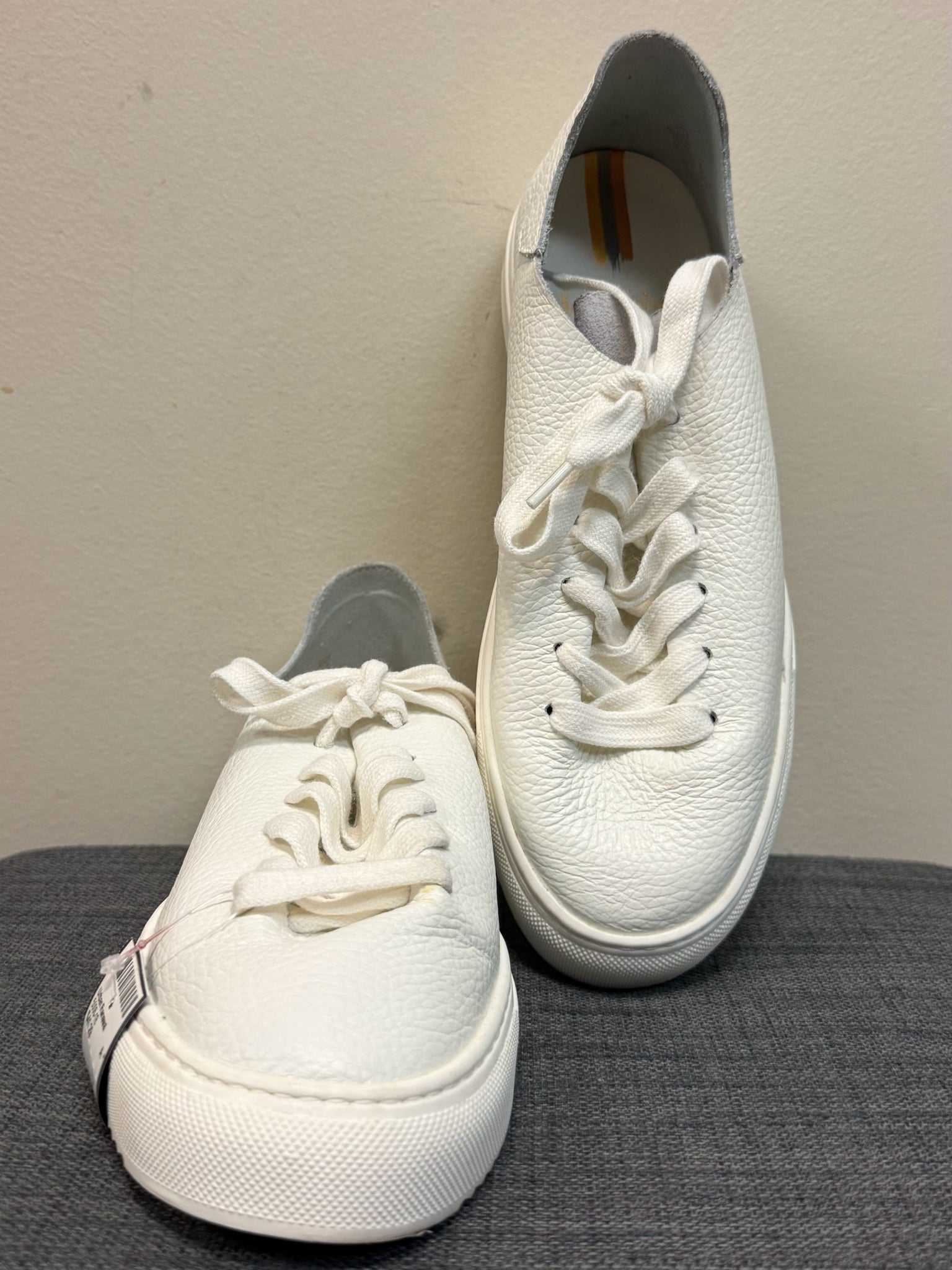 6.5 SAM EDELMAN WHITE LEATHER Sneakers