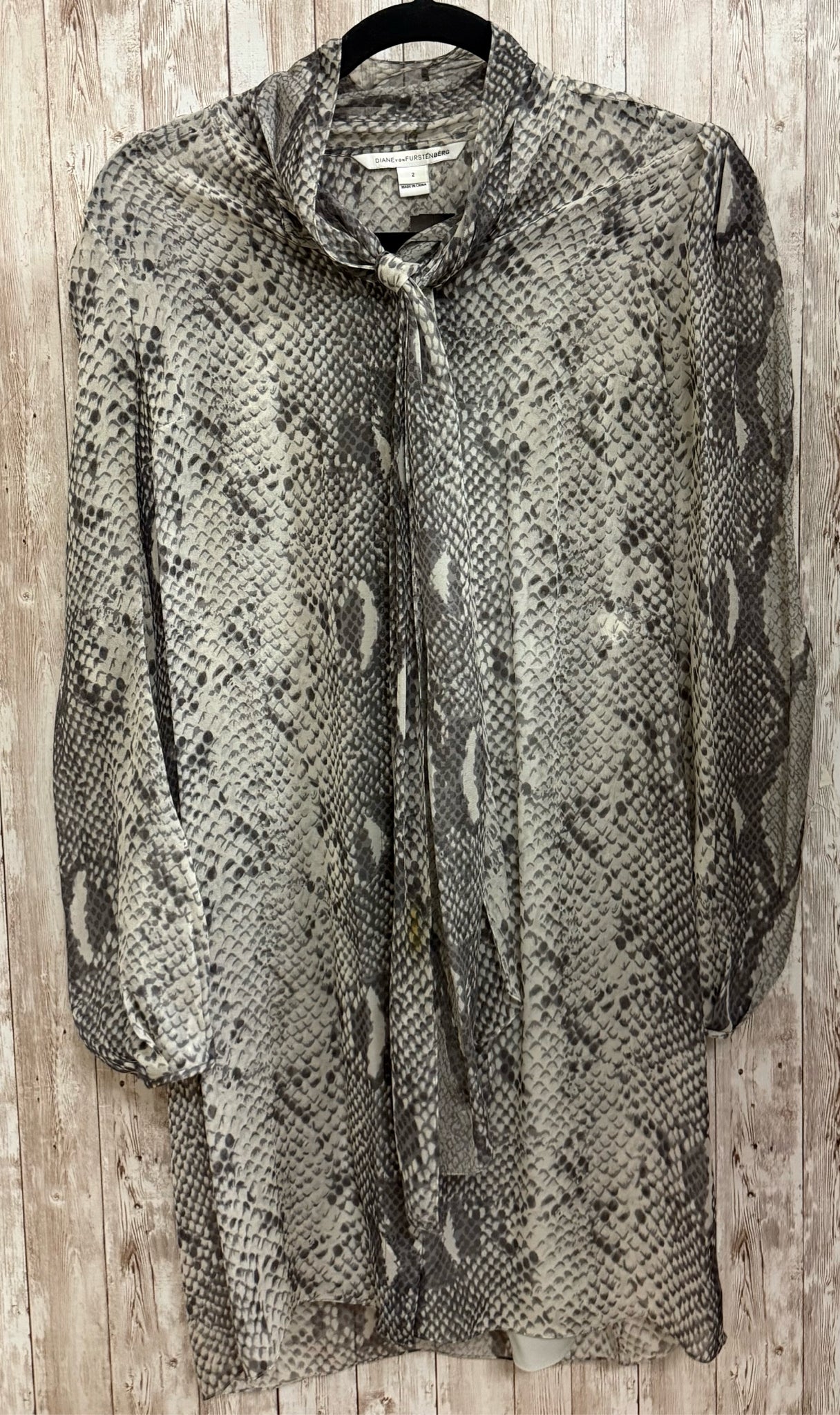 Size 2 DIANE VON FURSTEN SNAKE 2 PC Top