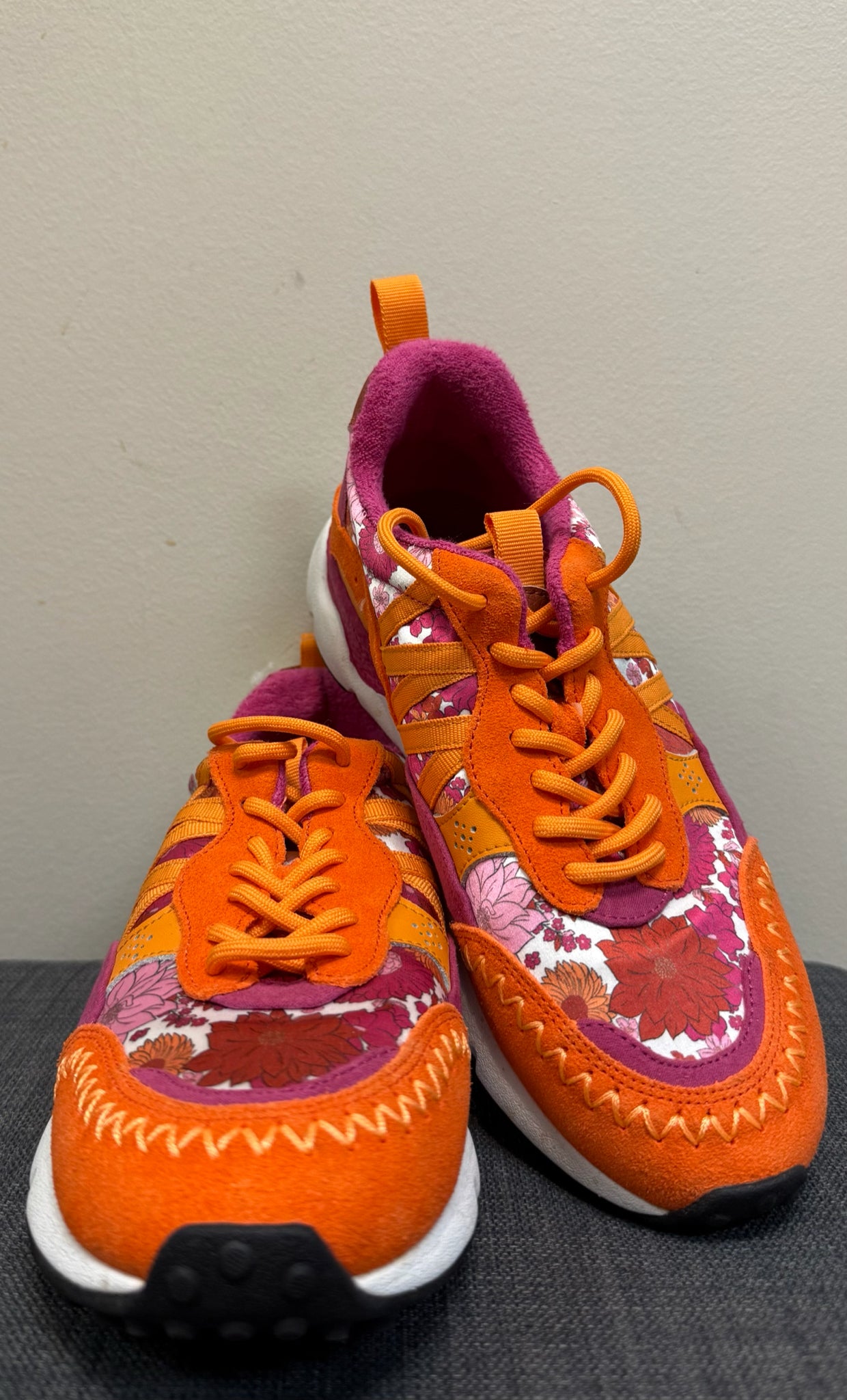 7.5 CHELSEA&VIOLET Orange Sneakers