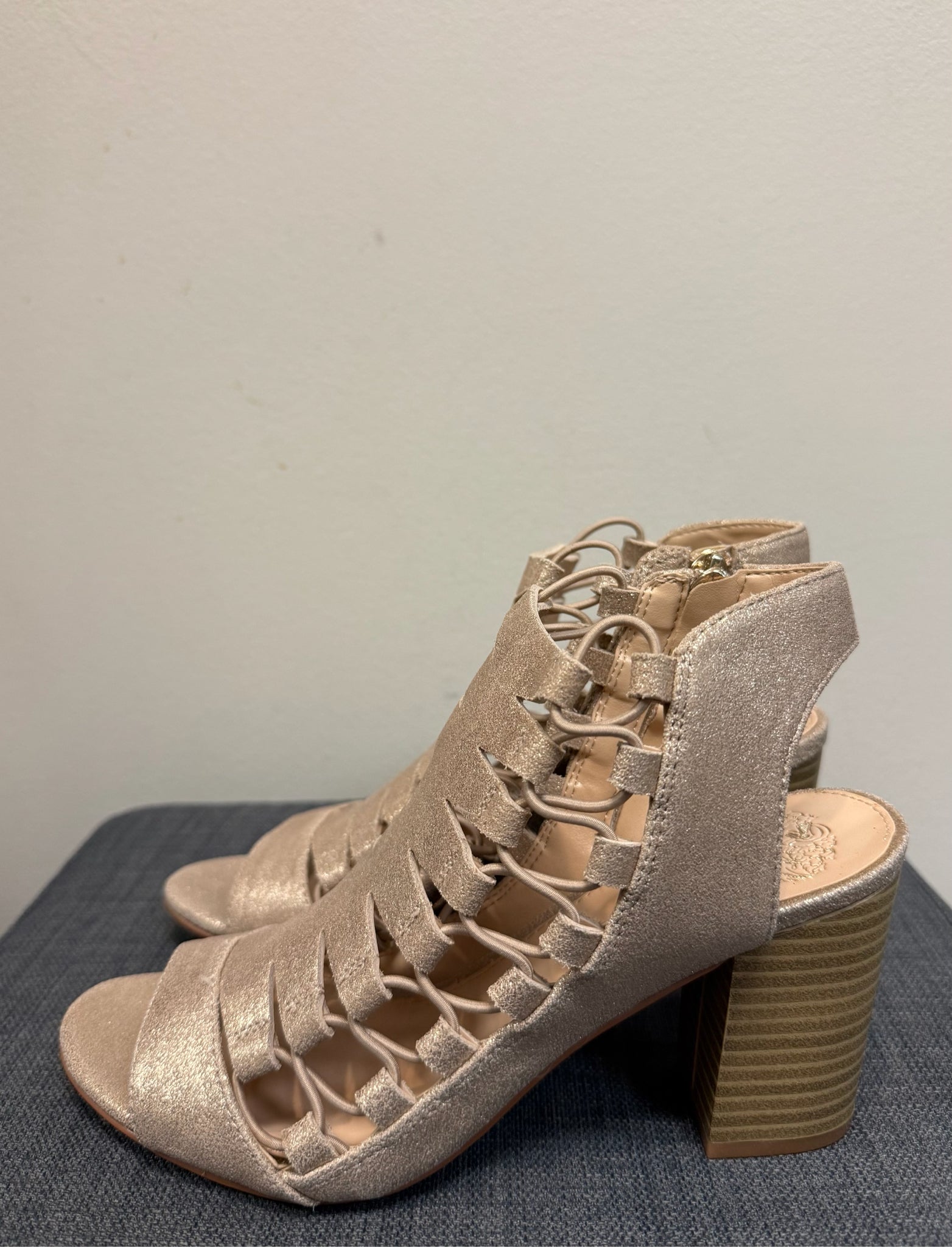 6.5 VINCE CAMUTO Gold SHOES