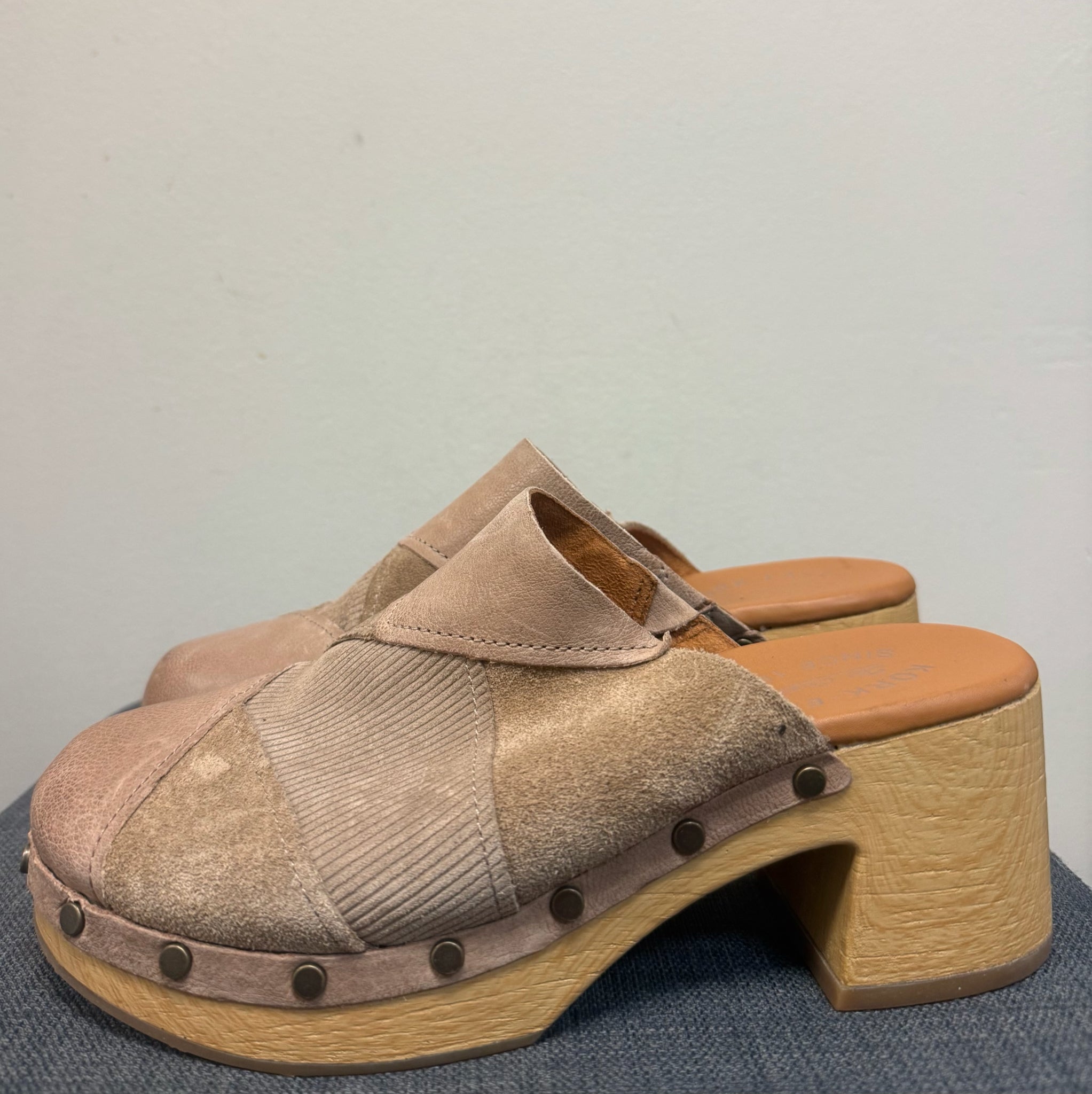 8 KORKS LIGHT BROWN SHOES