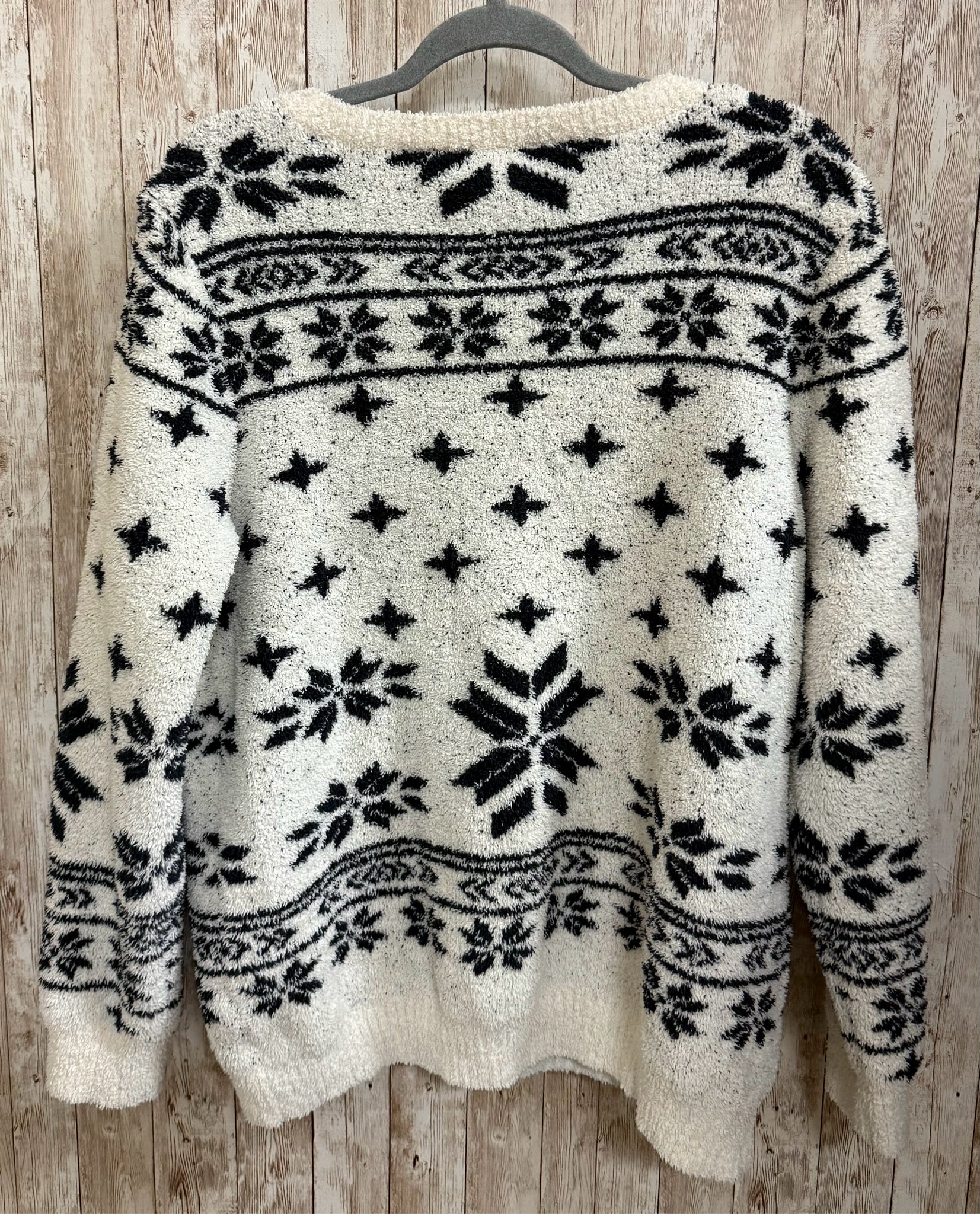 Size L BAREFOOT DREAMS WHITE AND BLACK PRINT Sweater