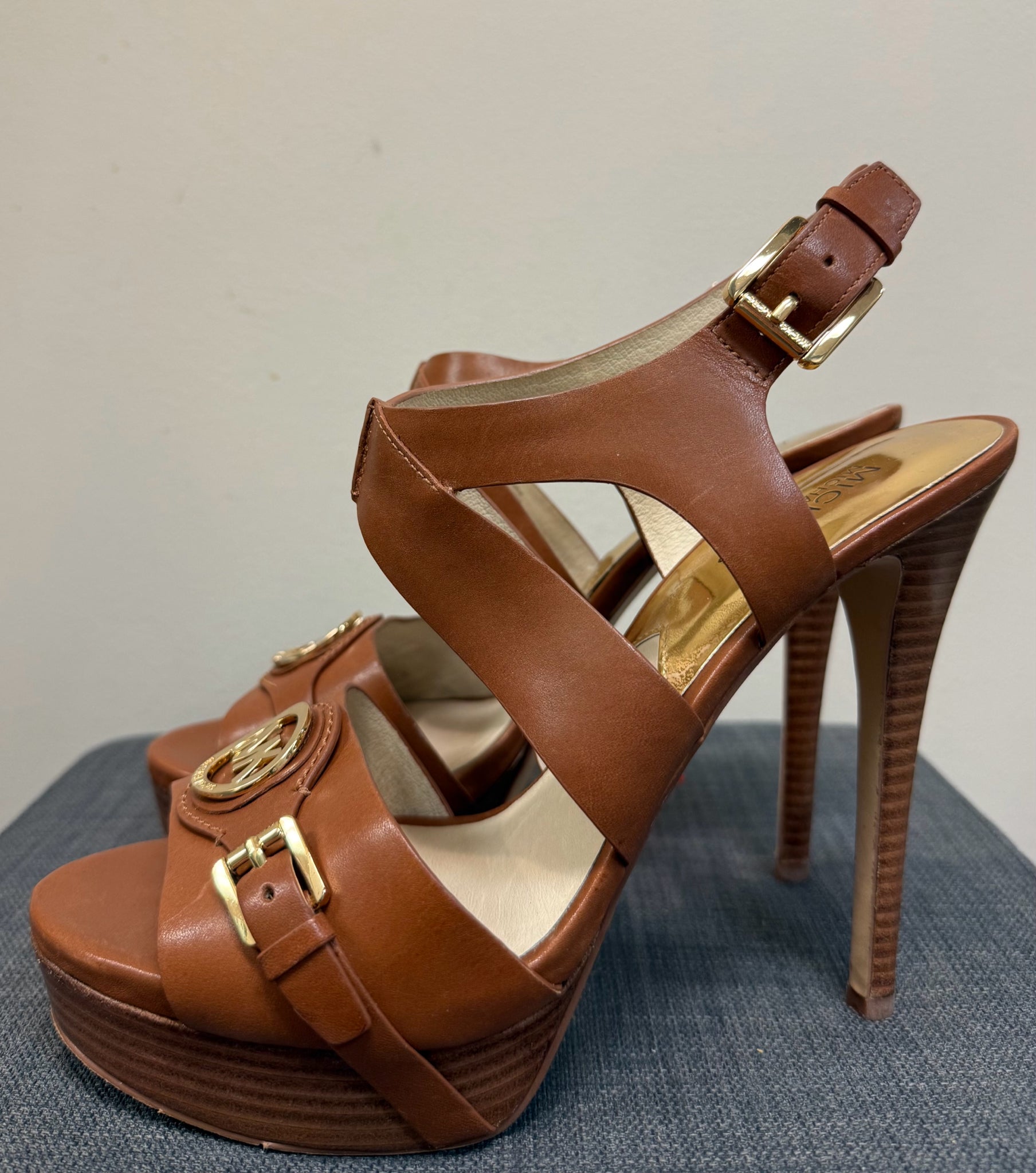 10 MICHAEL KORS Brown SHOES