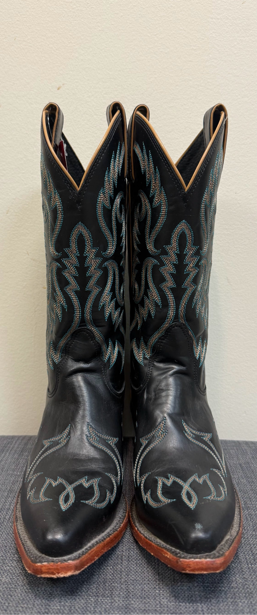 5 NOCONA BOOTS Black Boots