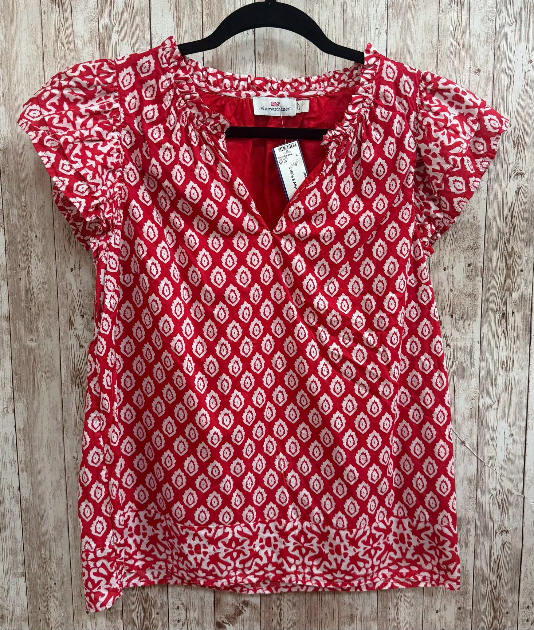 Size S VINEYARD VINES RED AND WHITE PRINT Top