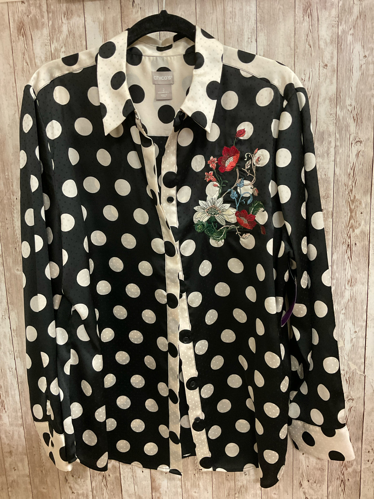 Size L CHICO'S BLACK AND BEIGE Top