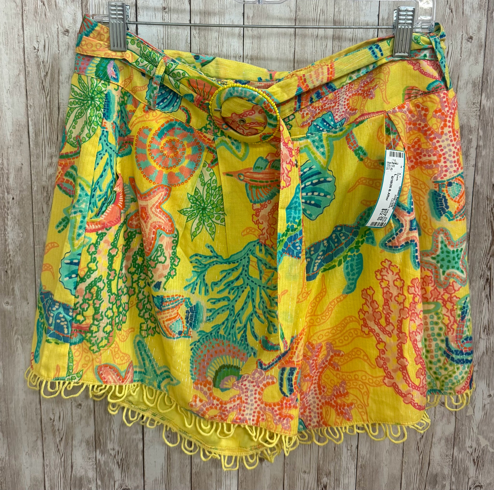 Size L CIEBON Yellow Print Shorts