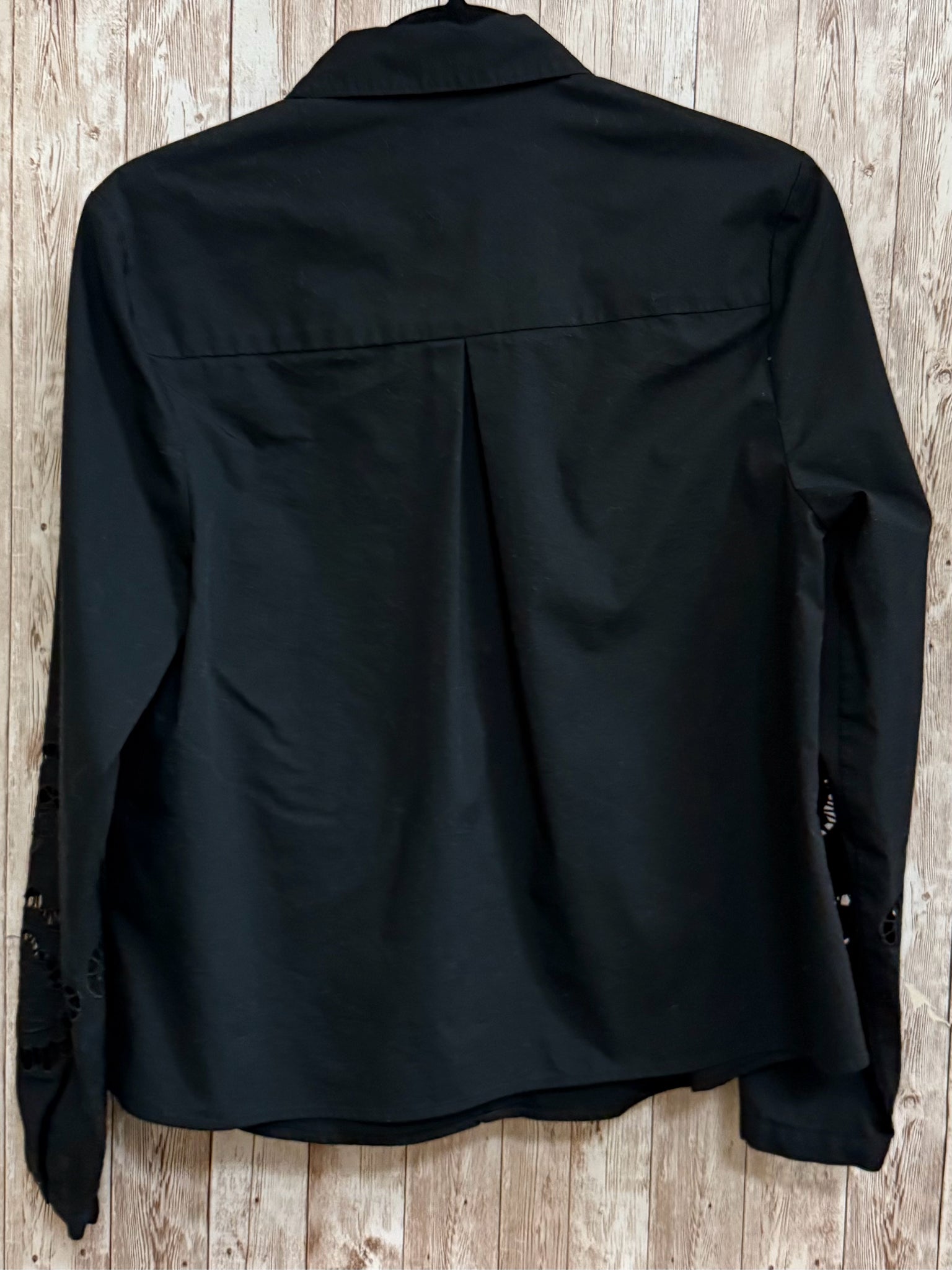 Size S SAKS FIFTH AVENUE Black Shirt
