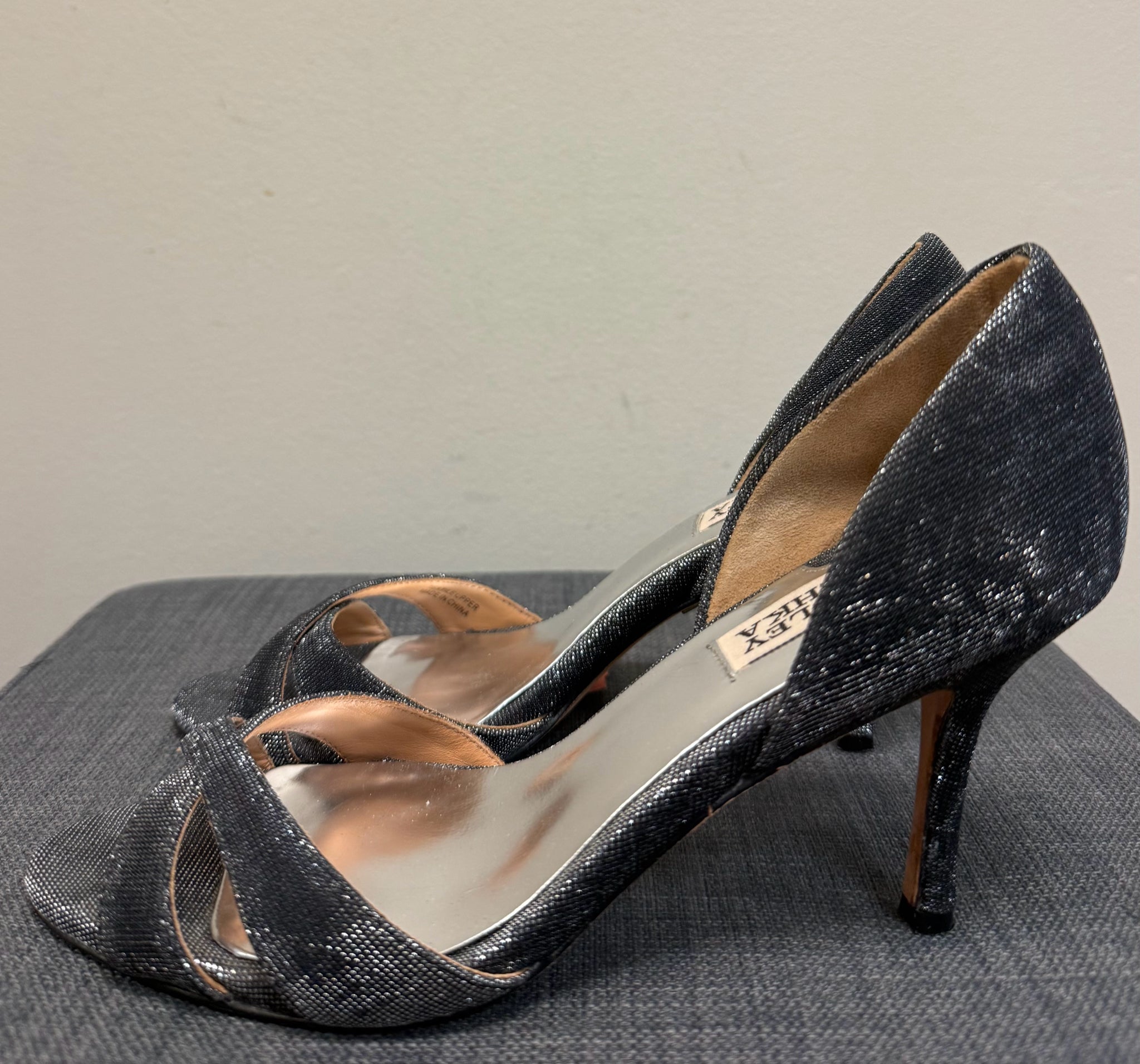 6.5 BADGLEY MISCHKA BLACK GLITTER SHOES