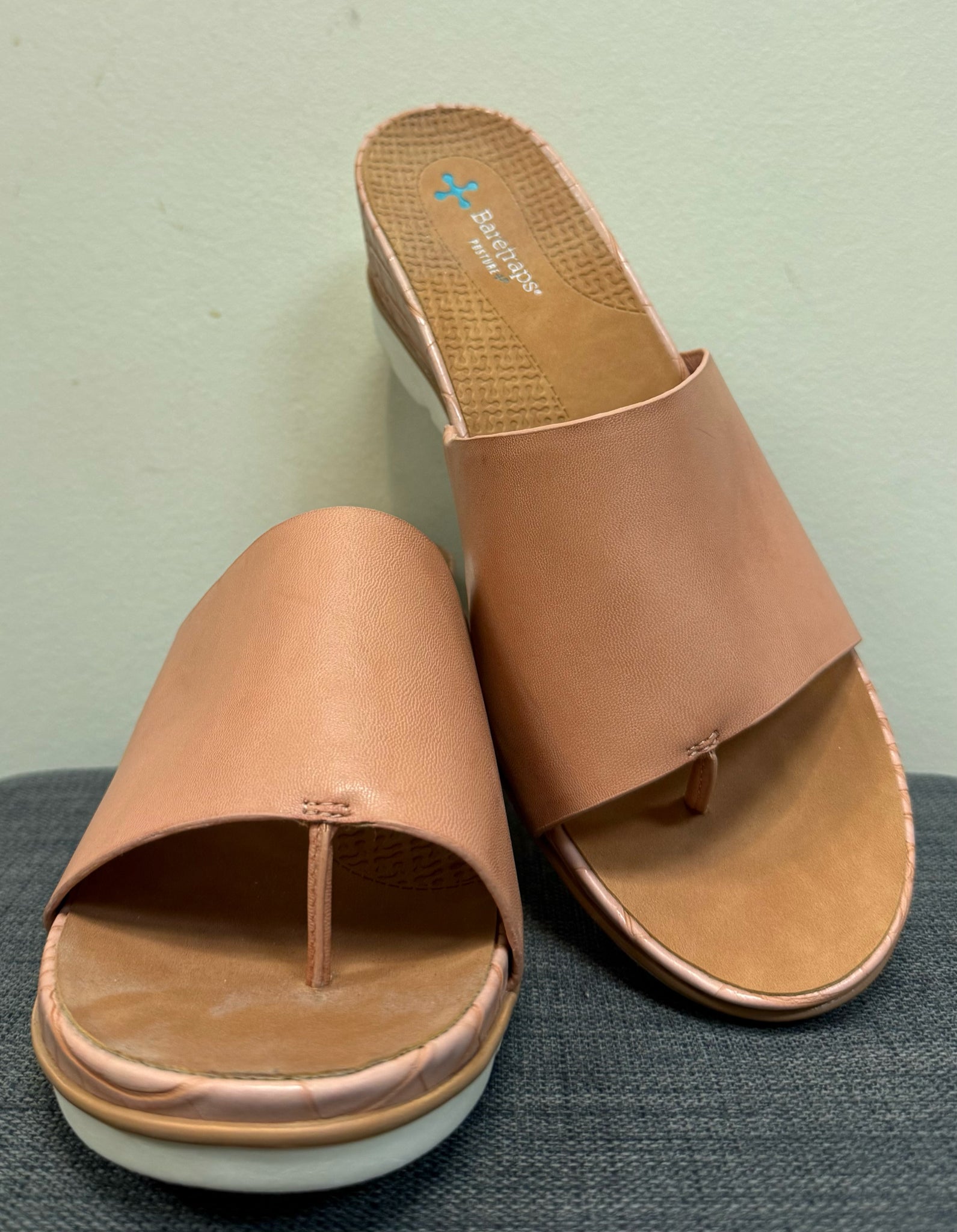 10 BARETRAPS LIGHT BROWN Sandals