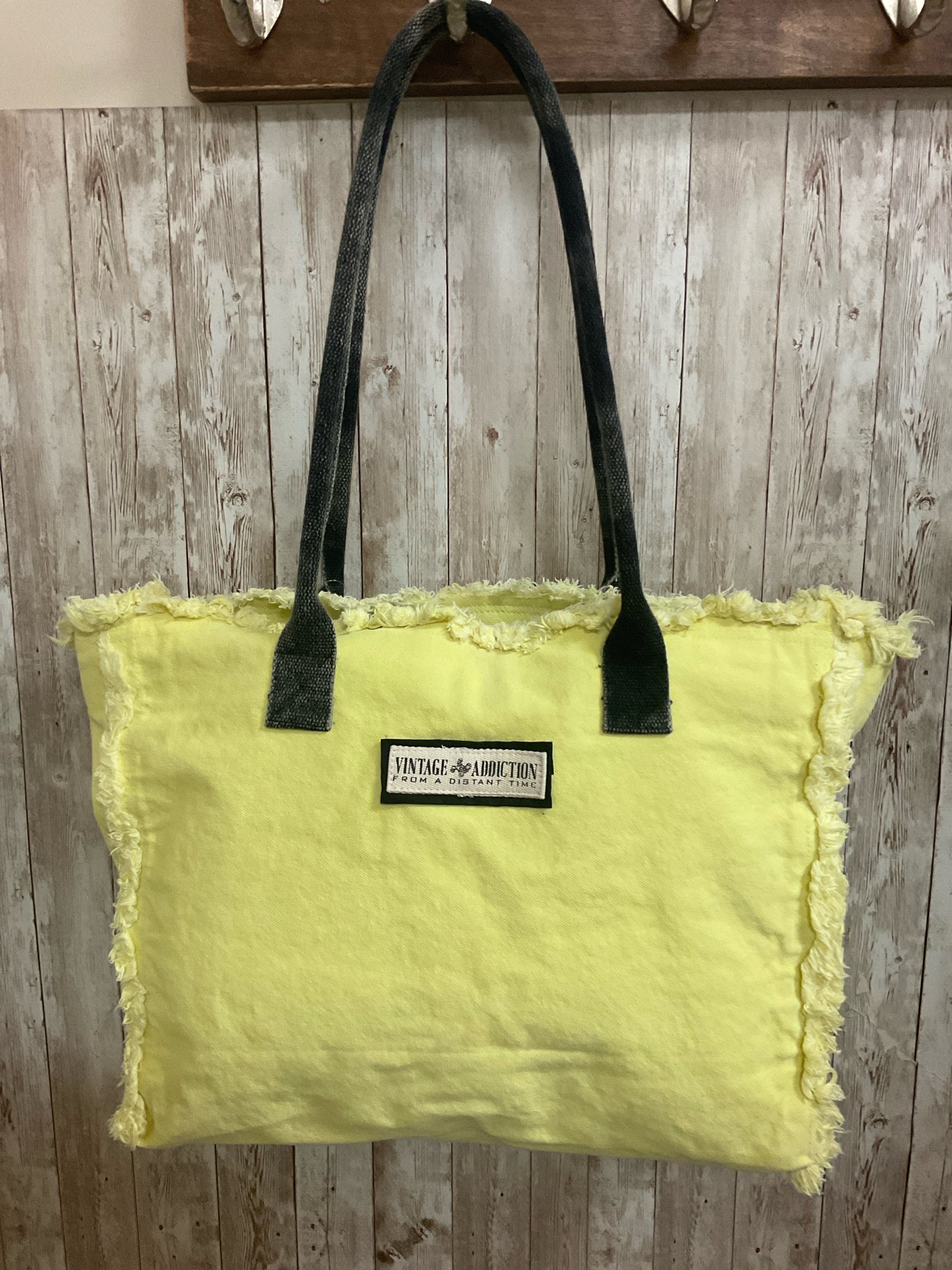 VINTAGE ADDICTION Tote