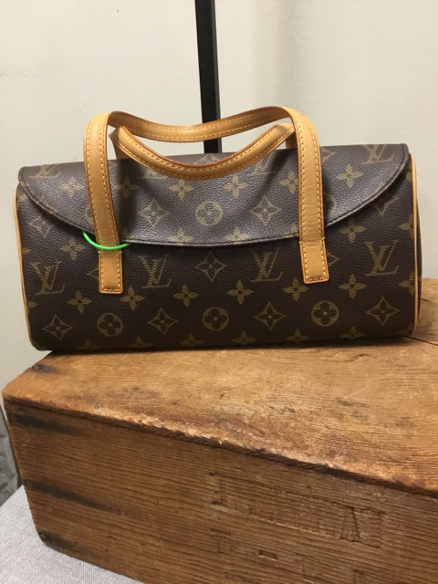 LOUIS VUITTON Purse