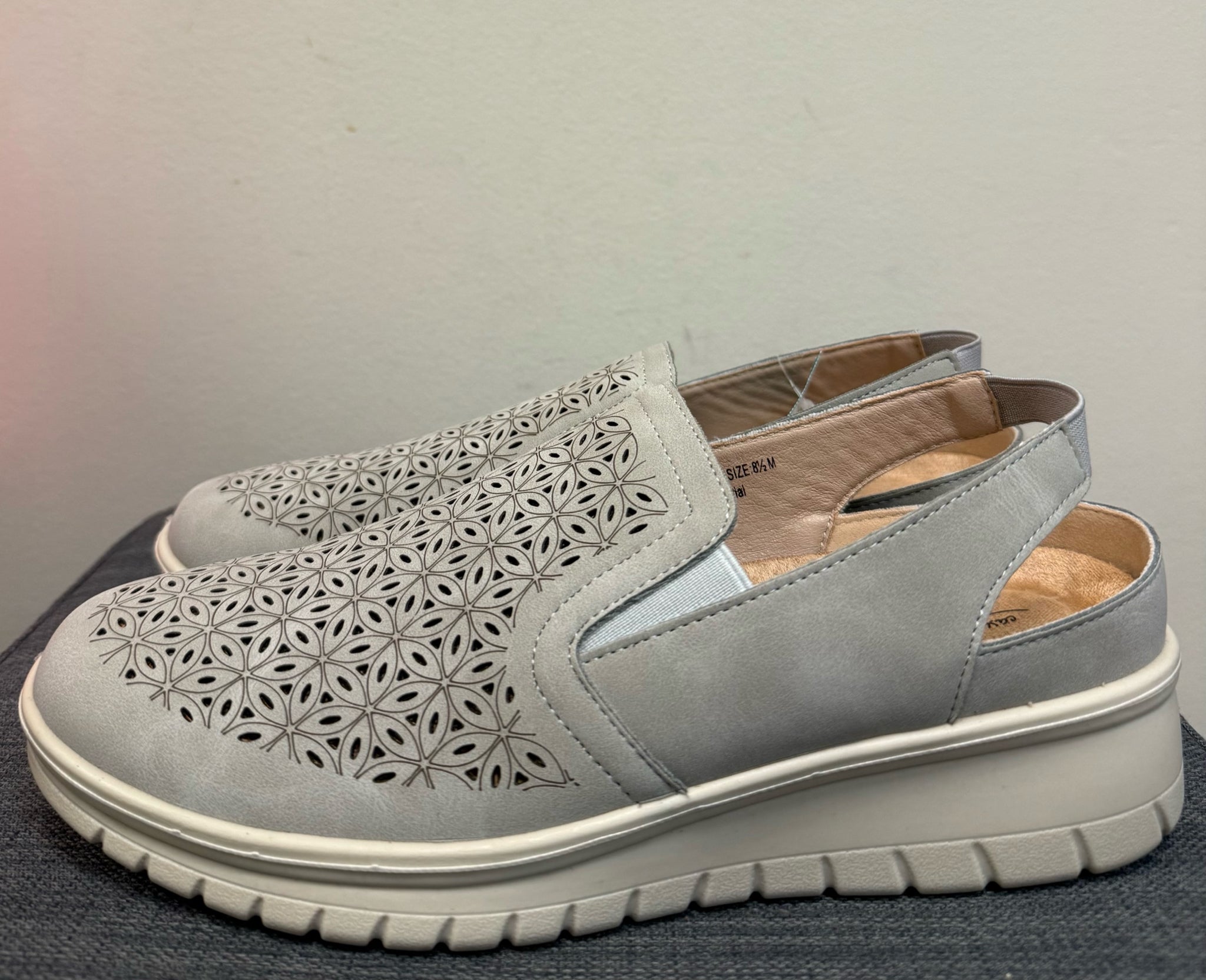 8.5 EASY STREET Light Grey SHOES