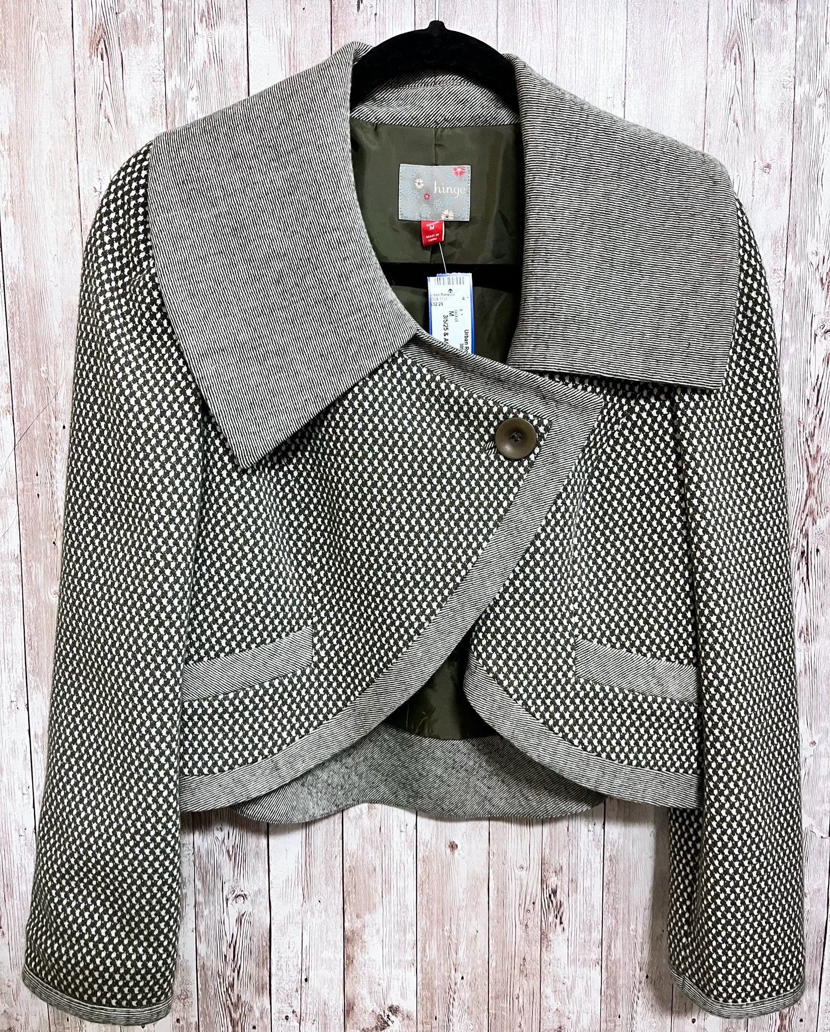 Size M HINGE GREY AND OLIVE PRINT Jacket