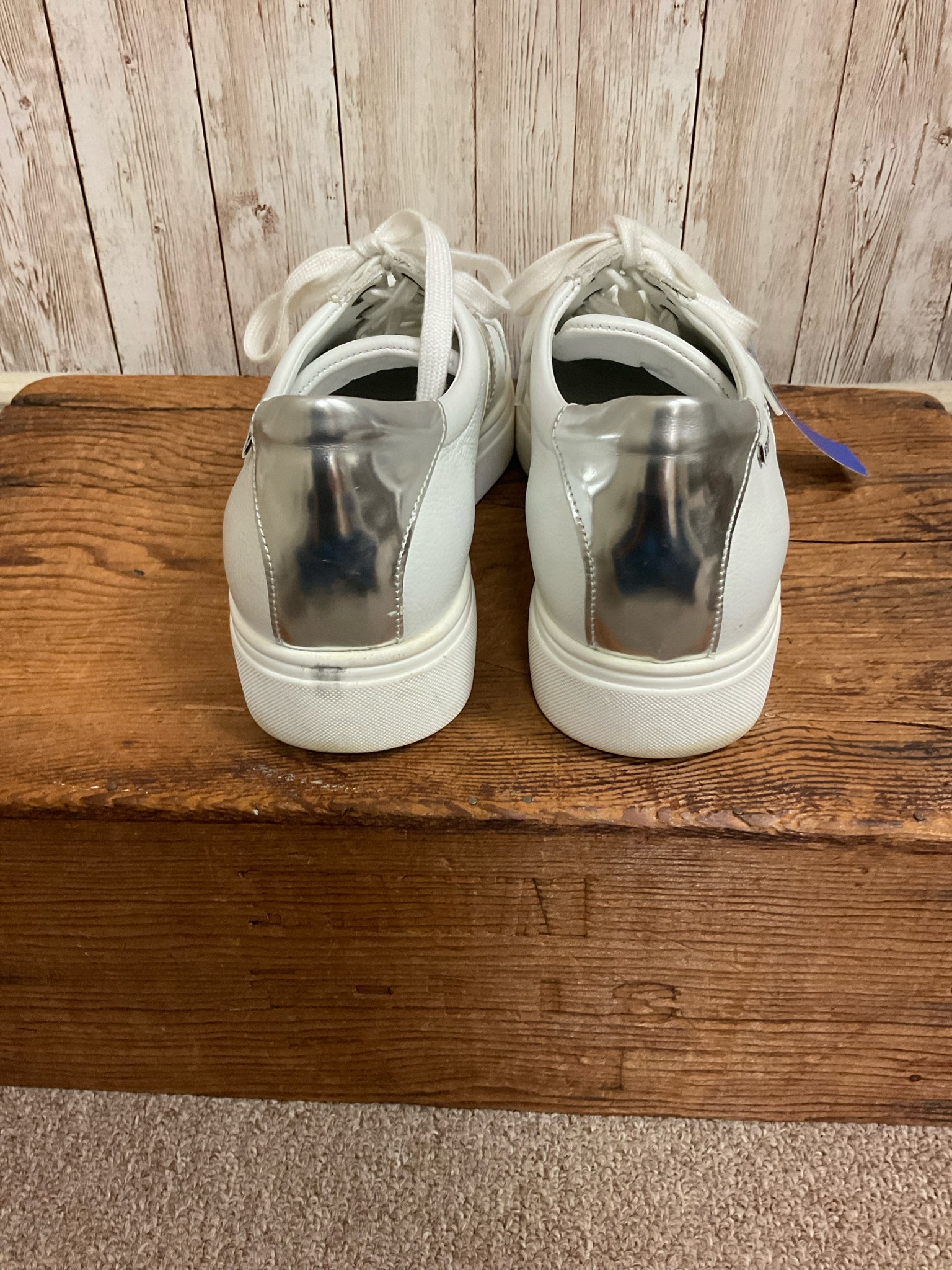 9 MEPHISTO WHITE AND SILVER SHOES