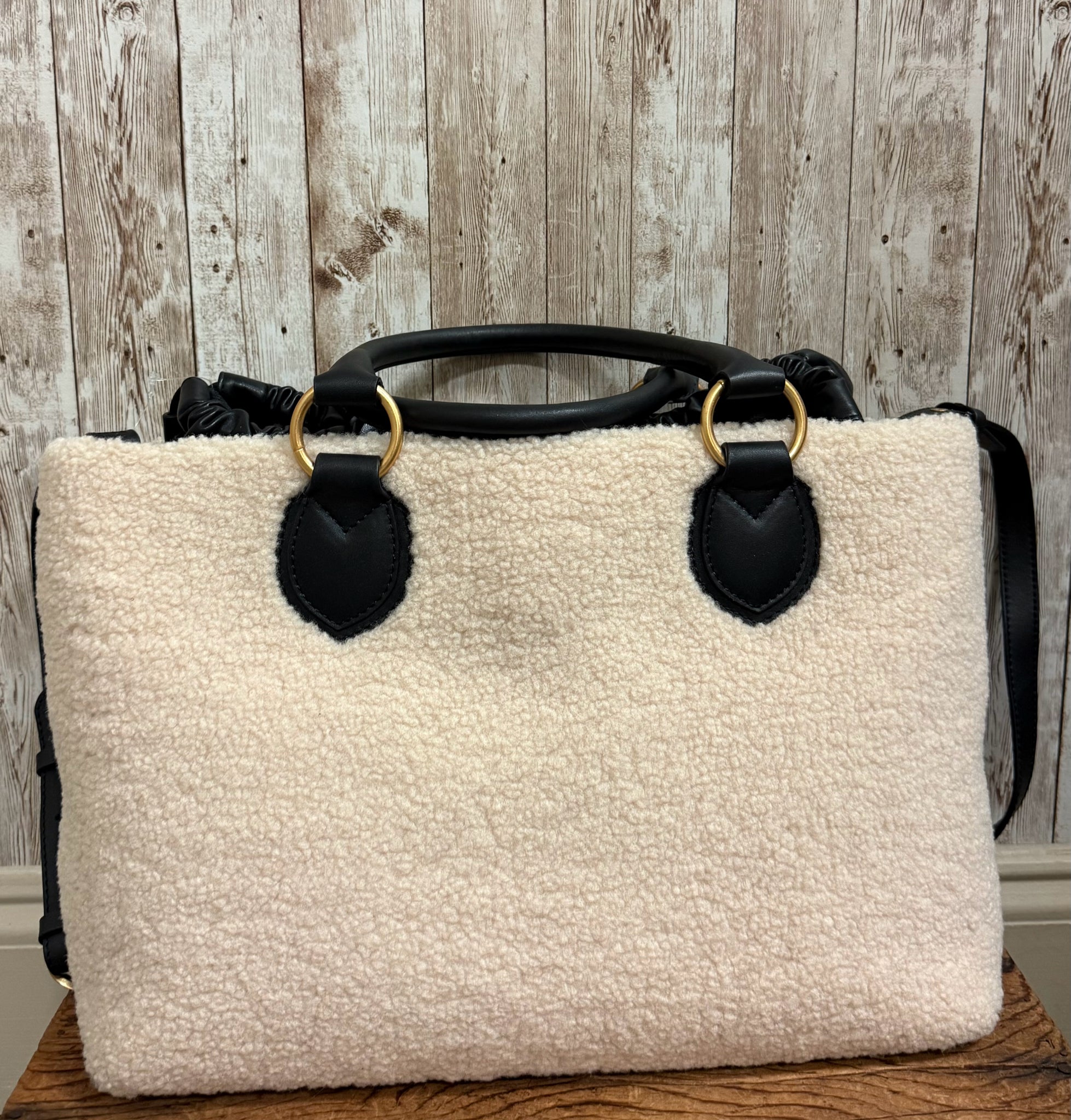VINCE CAMUTO Purse