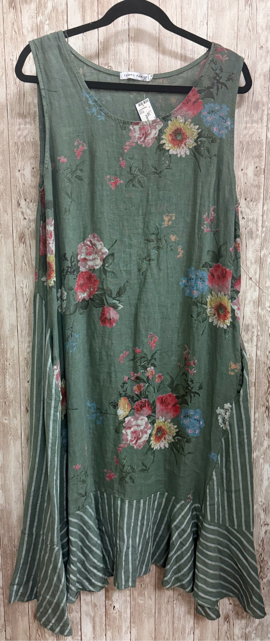 Size M/L TEMPO PARIS GREEN FLORAL Dress