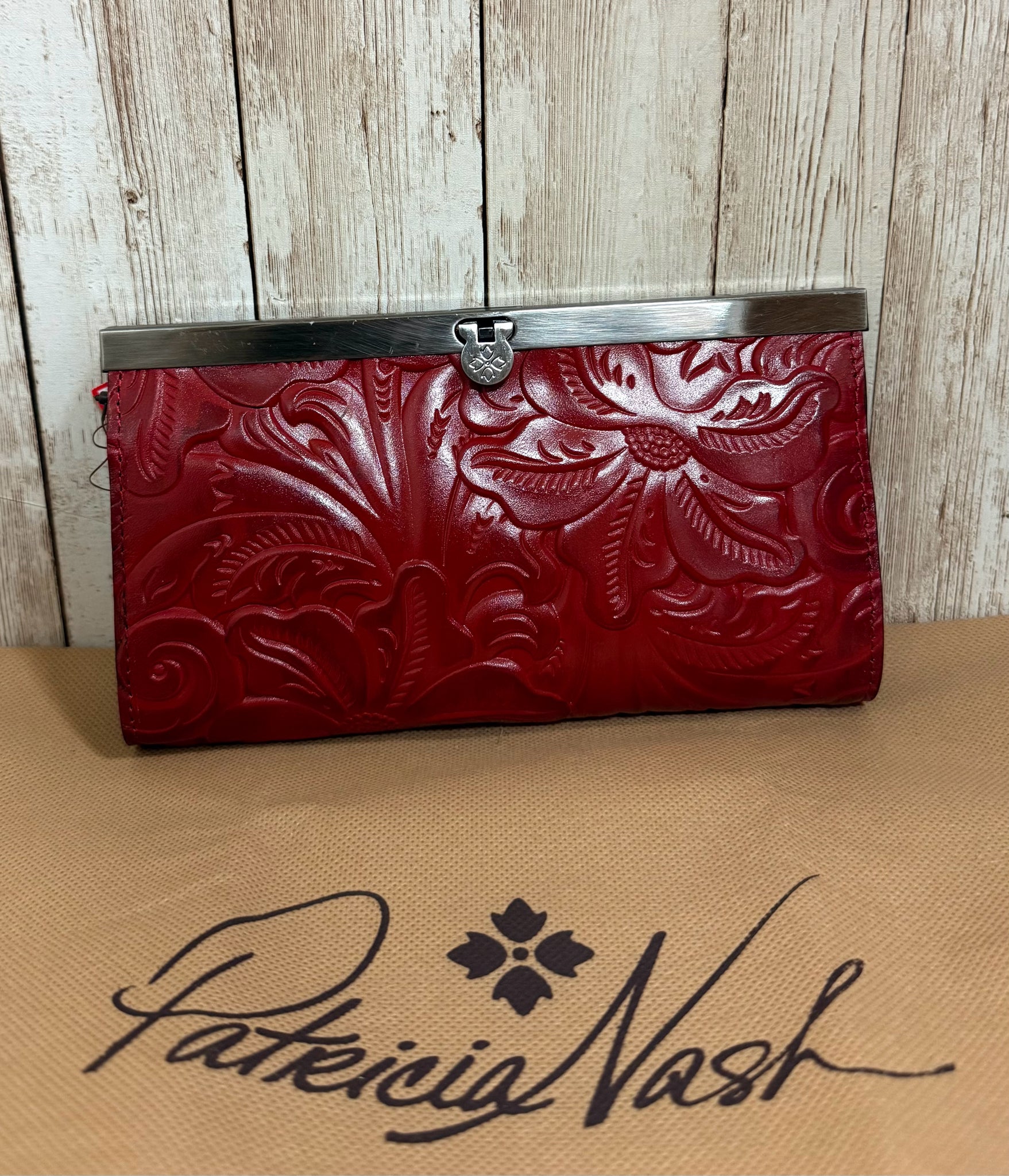 PATRICIA NASH Wallet