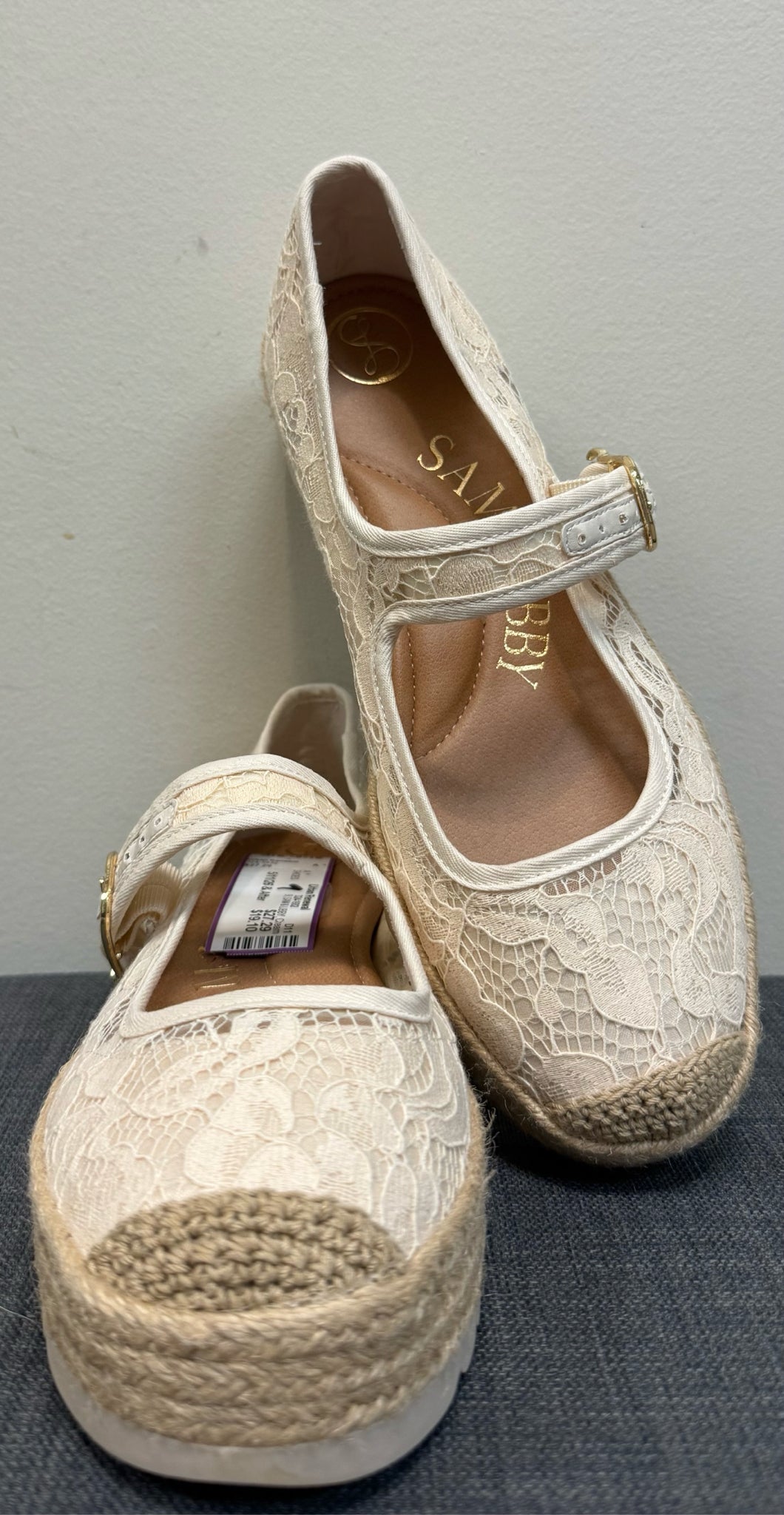 9 SAM & LIBBY Cream SHOES