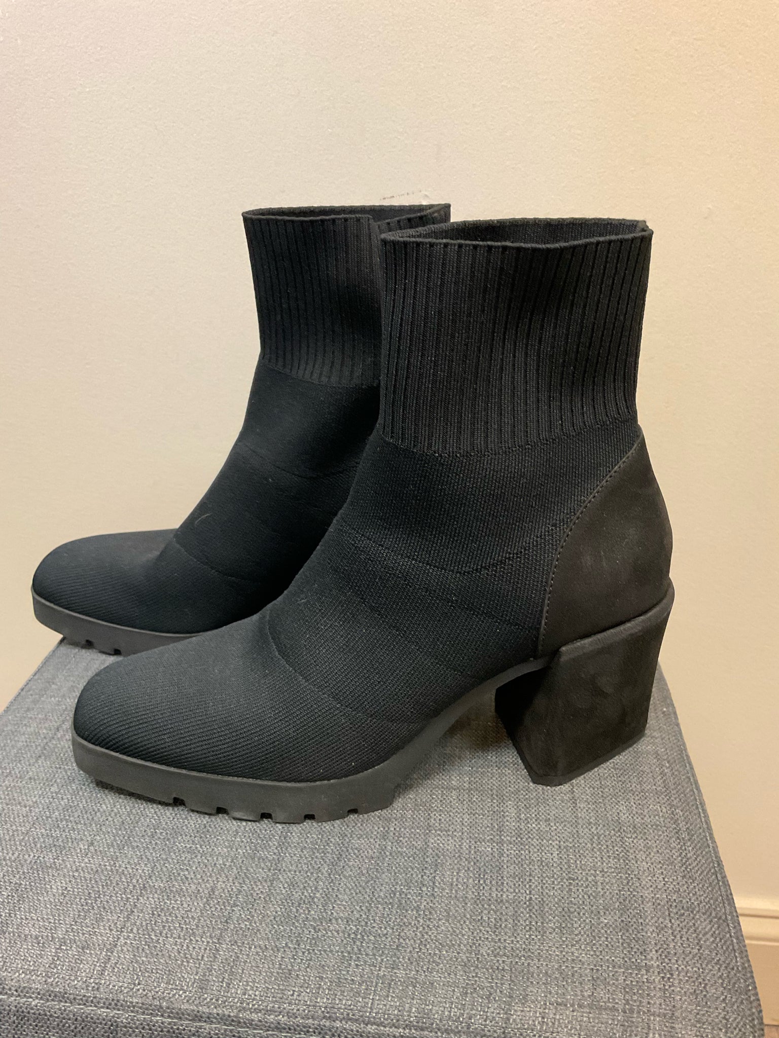 10 EILEEN FISHER Black Boots