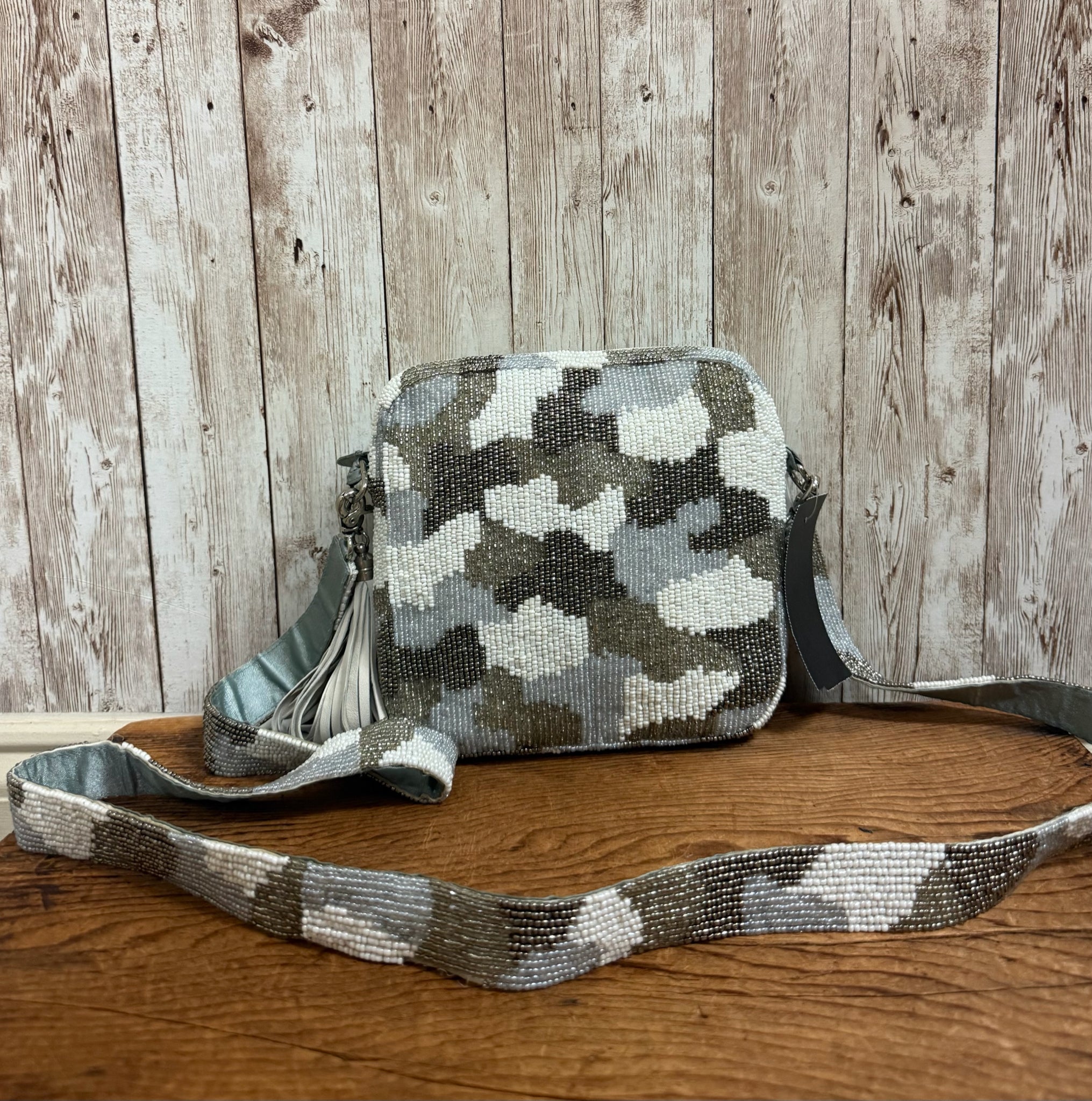 MOYNA Purse