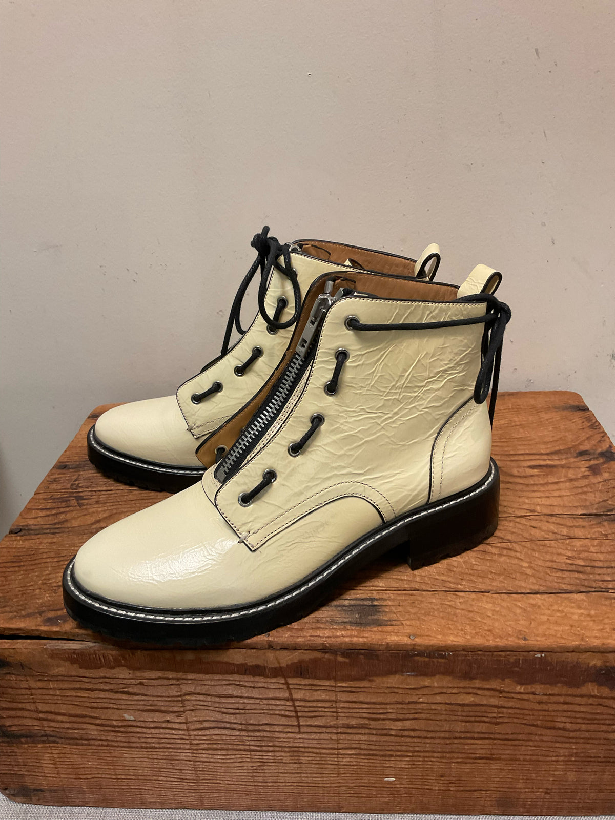6 RAG&BONE Cream Boots