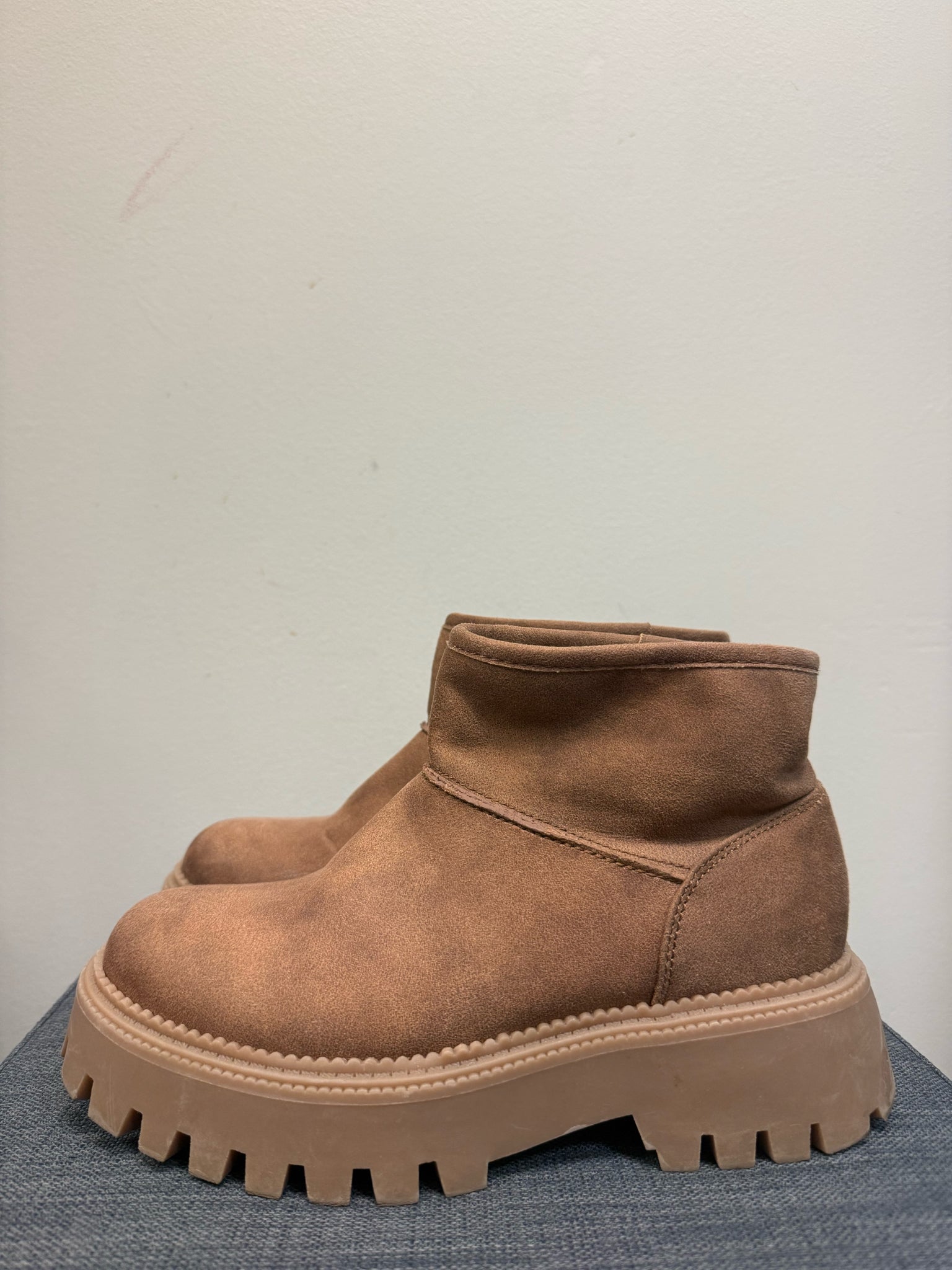 7 DOLCE VITA Tan Boots