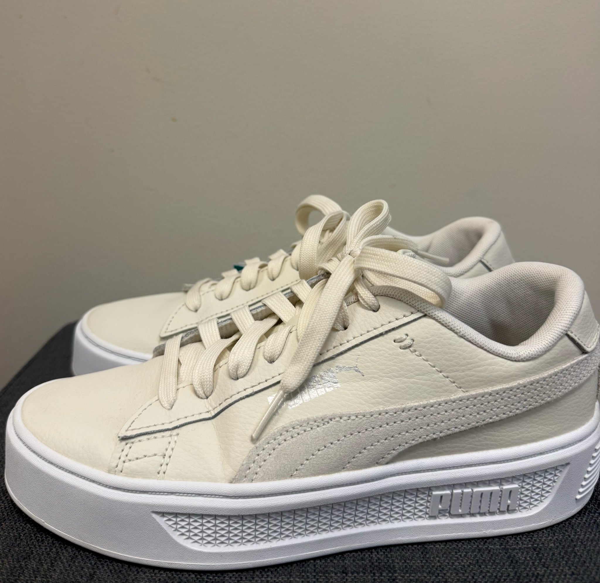 7.5 PUMA Cream SHOES