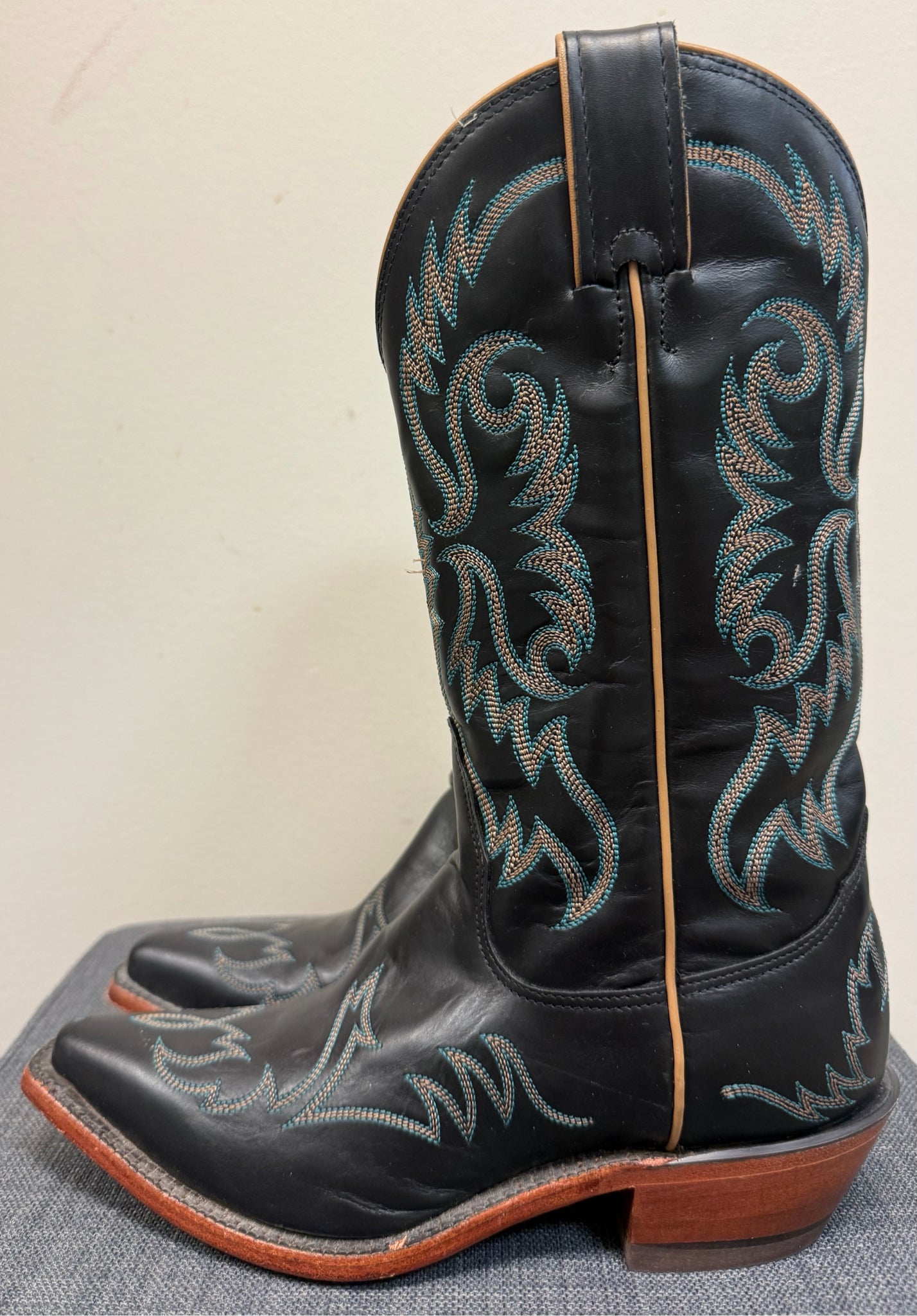 5 NOCONA BOOTS Black Boots