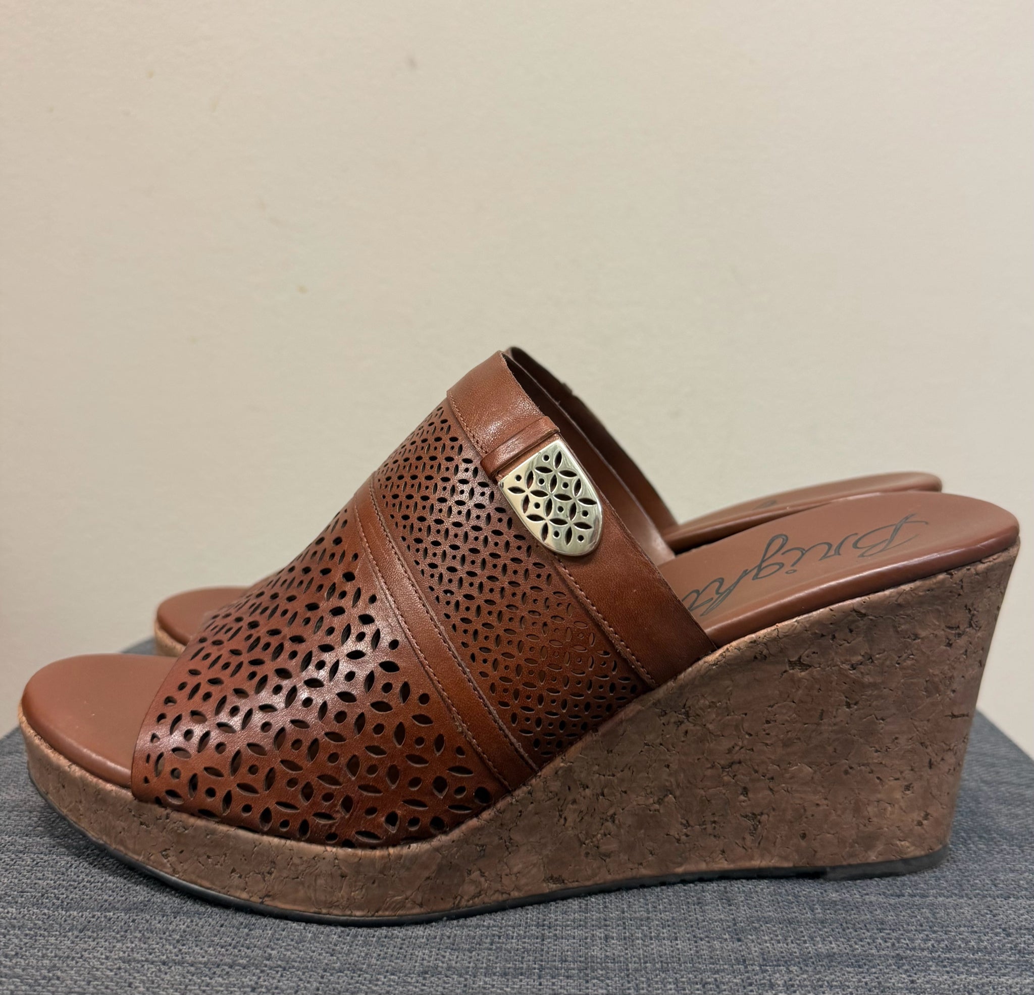10 BRIGHTON Brown Sandals