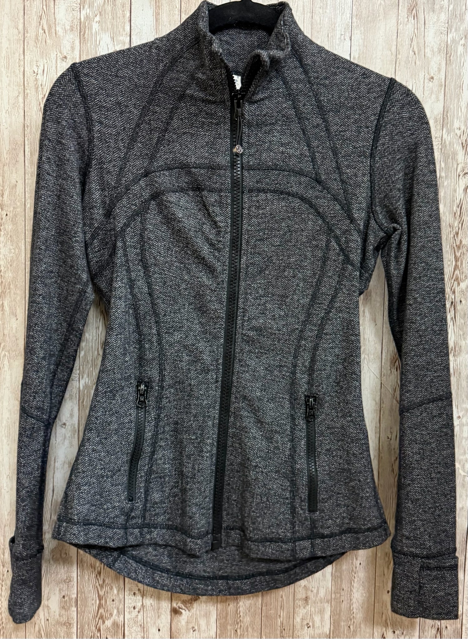 Size 6 LULULEMON CHARCOAL PRINT Jacket