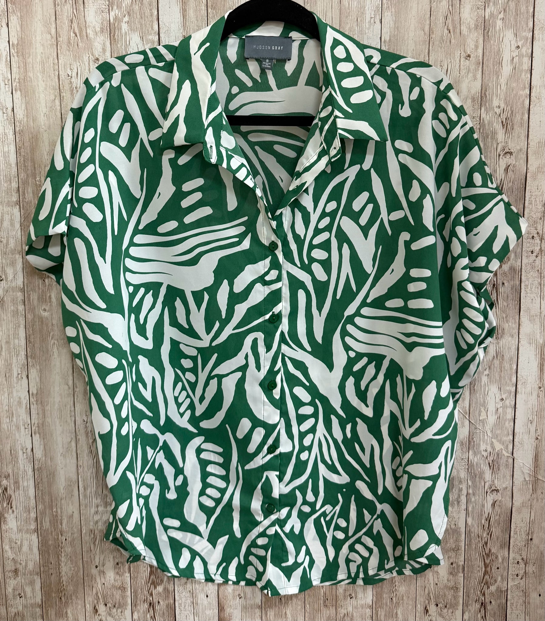 Size S HUDSON GRAY GREEN AND WHITE PRINT Top