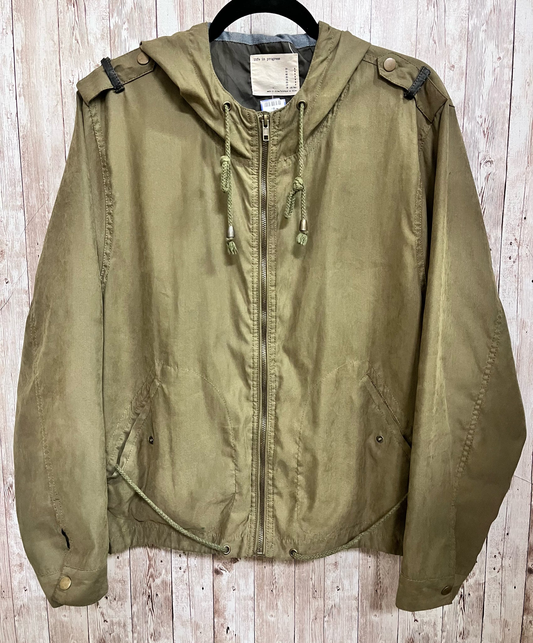 Size M LIFE IN PROGRESS Olive Jacket