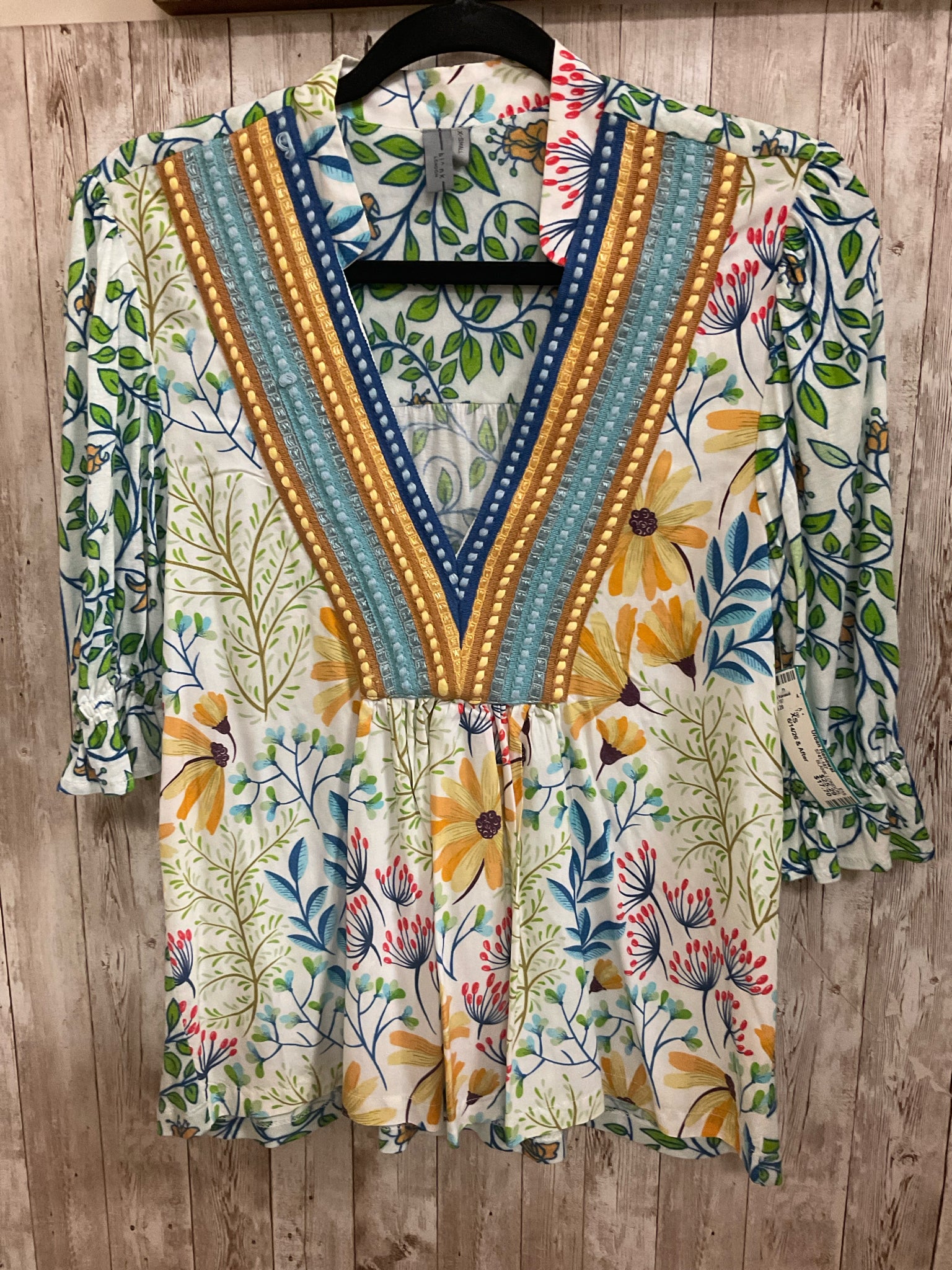 Size XS BLANK LONDON WHITE FLORAL Top