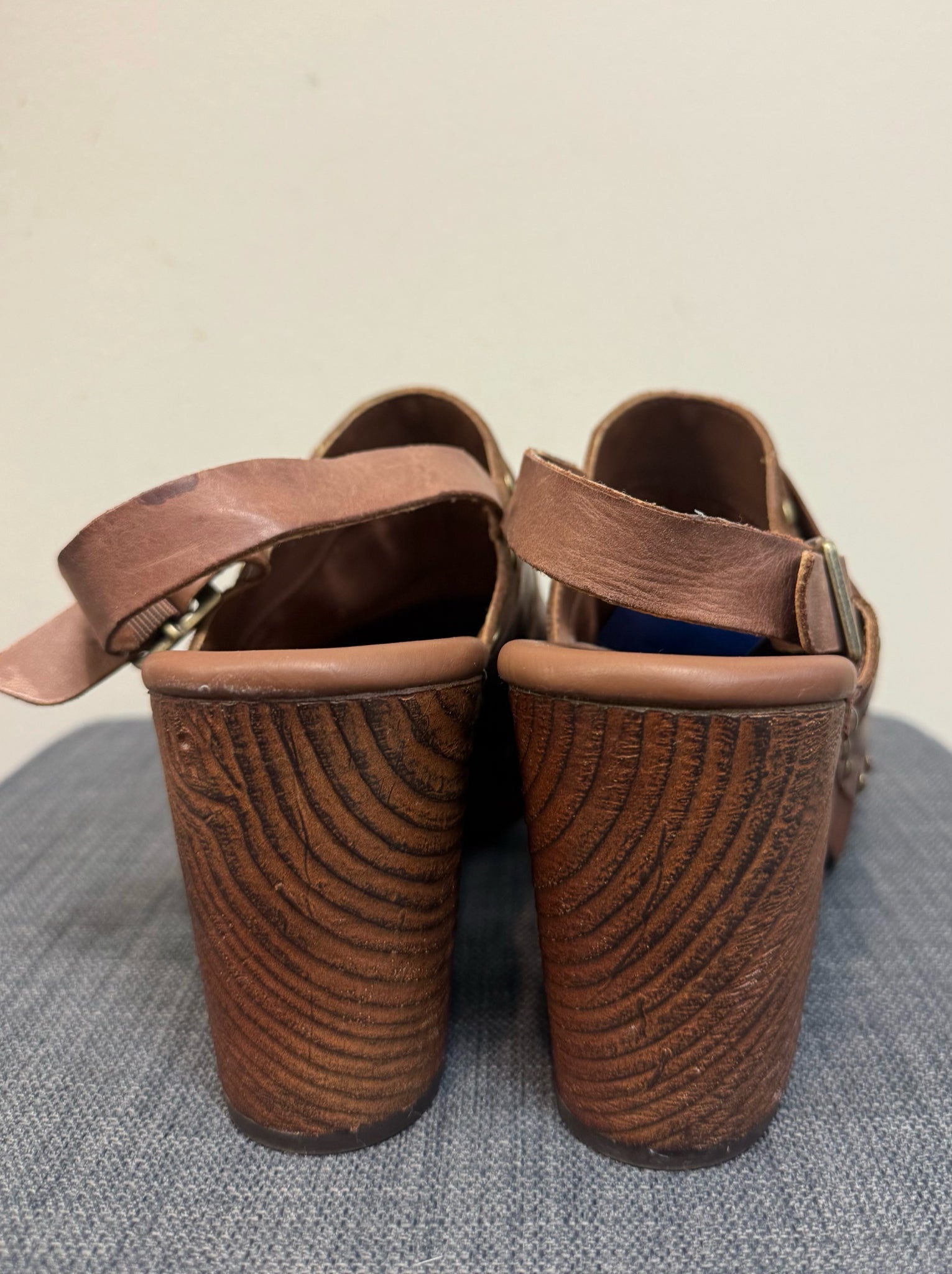 10 KORKS Brown SHOES