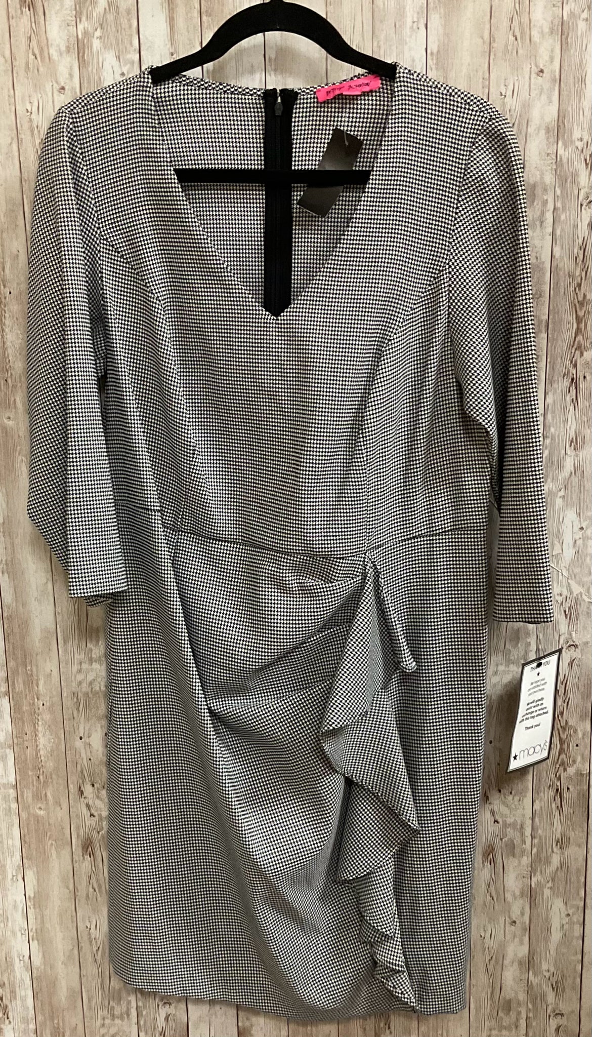 Size 14W BETSY JOHNSON BLACK AND WHITE HOUNDSTOOTH Dress