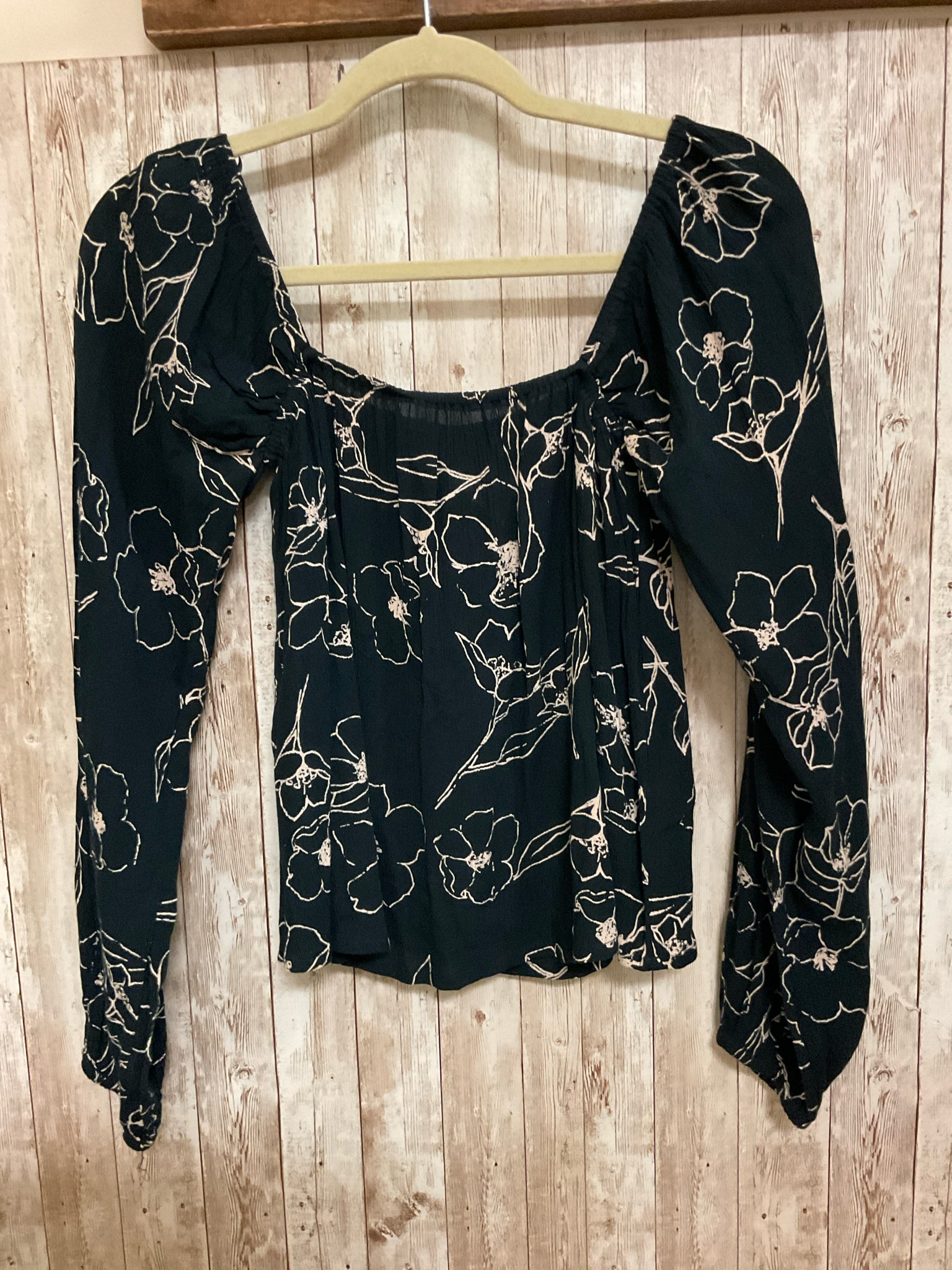 BLACK AND TAN BILLABONG Size S Top
