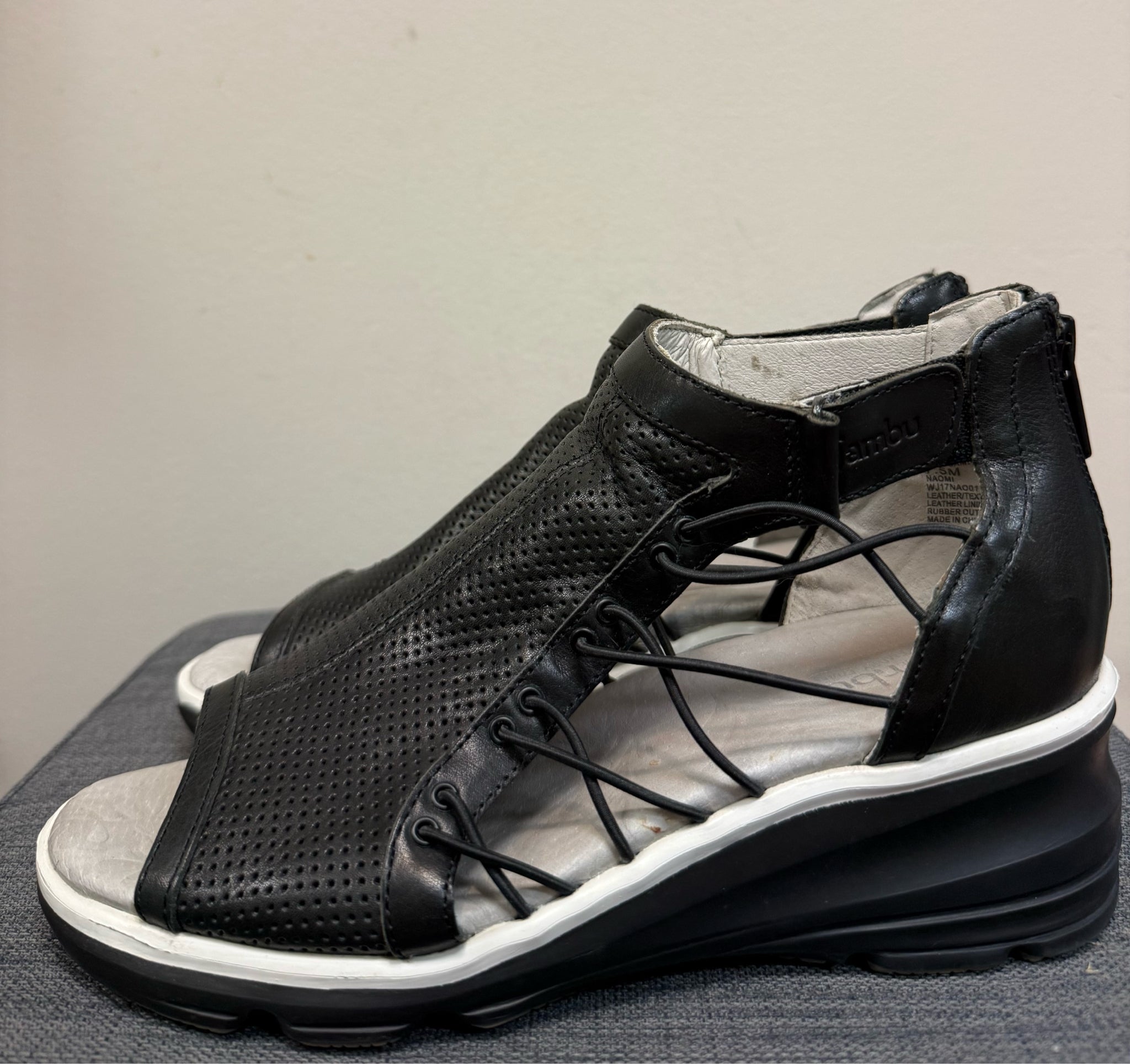 7.5 JAMBU Black SHOES