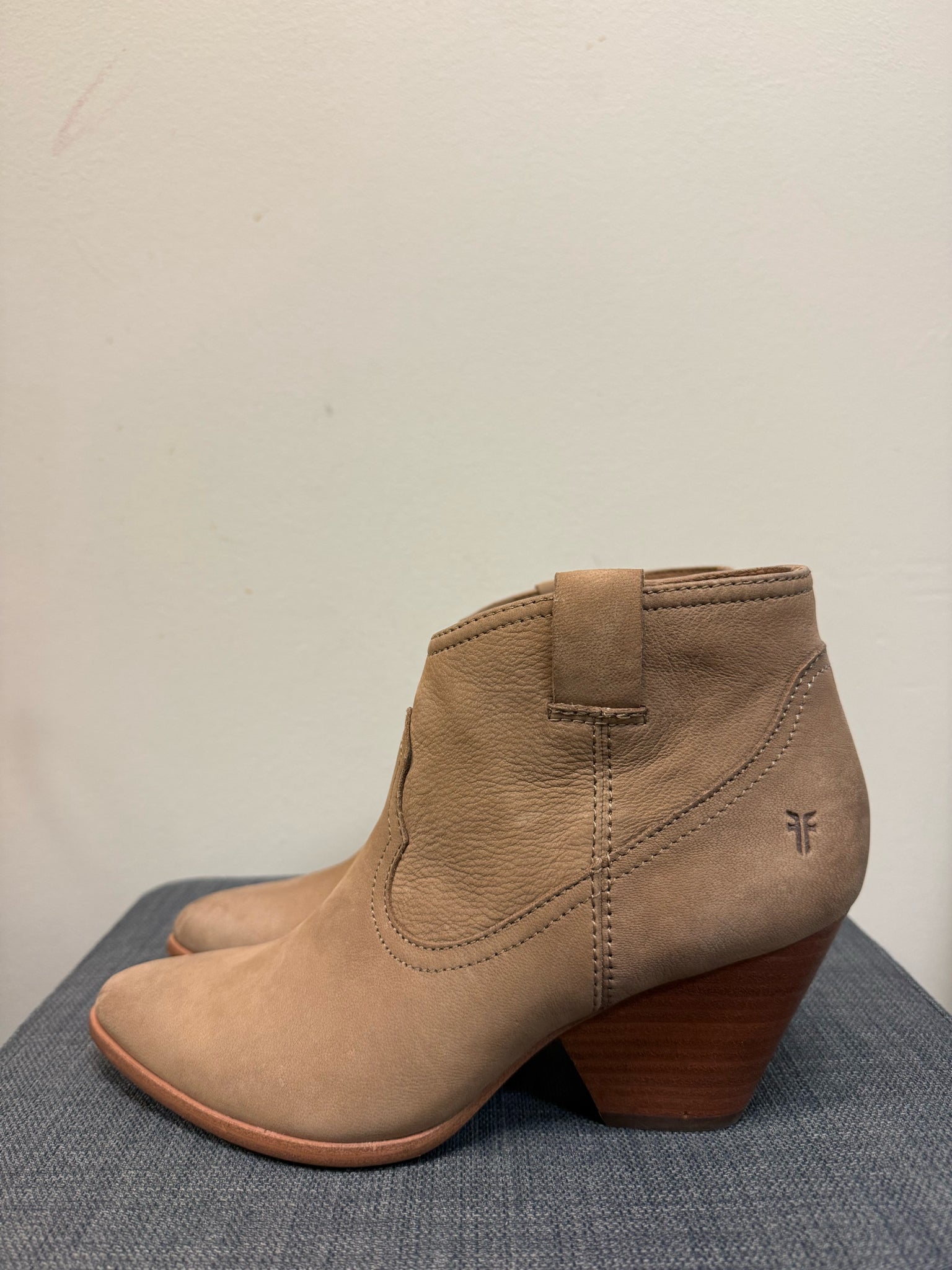 FRYE 7.5 Tan Boots