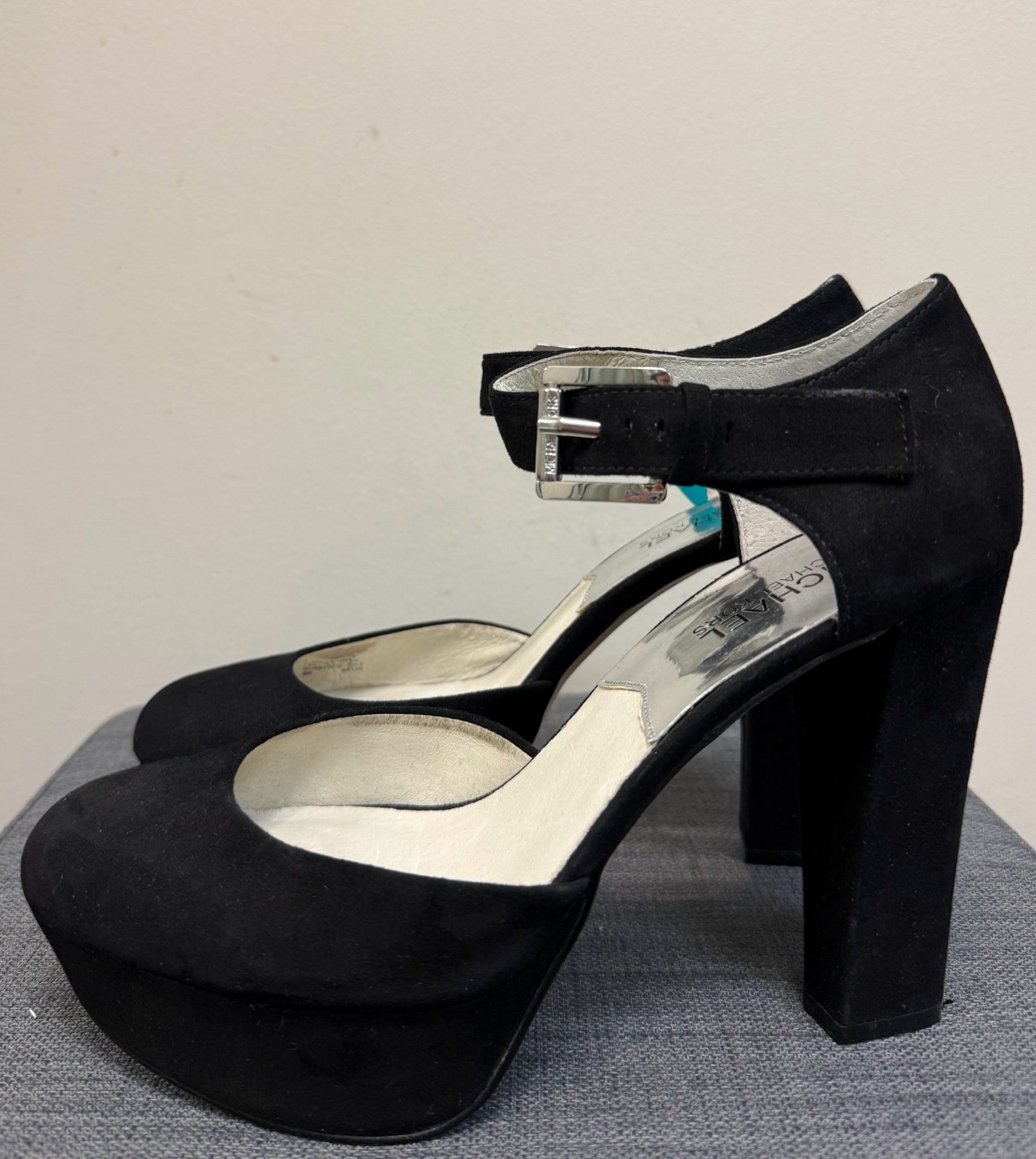 8 MICHAEL KORS Black SHOES