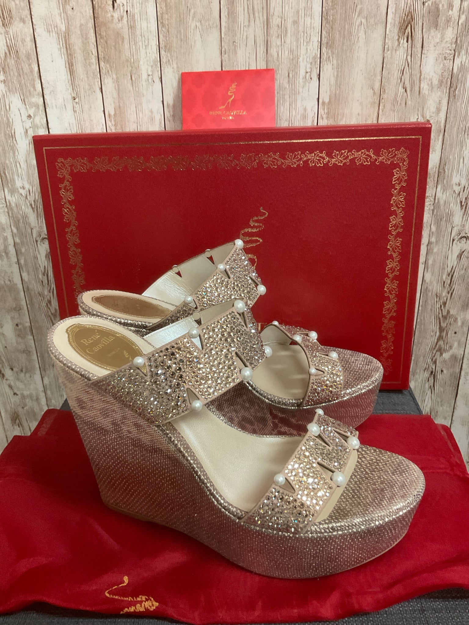 10 RENE CAOVILLA Gold Wedges