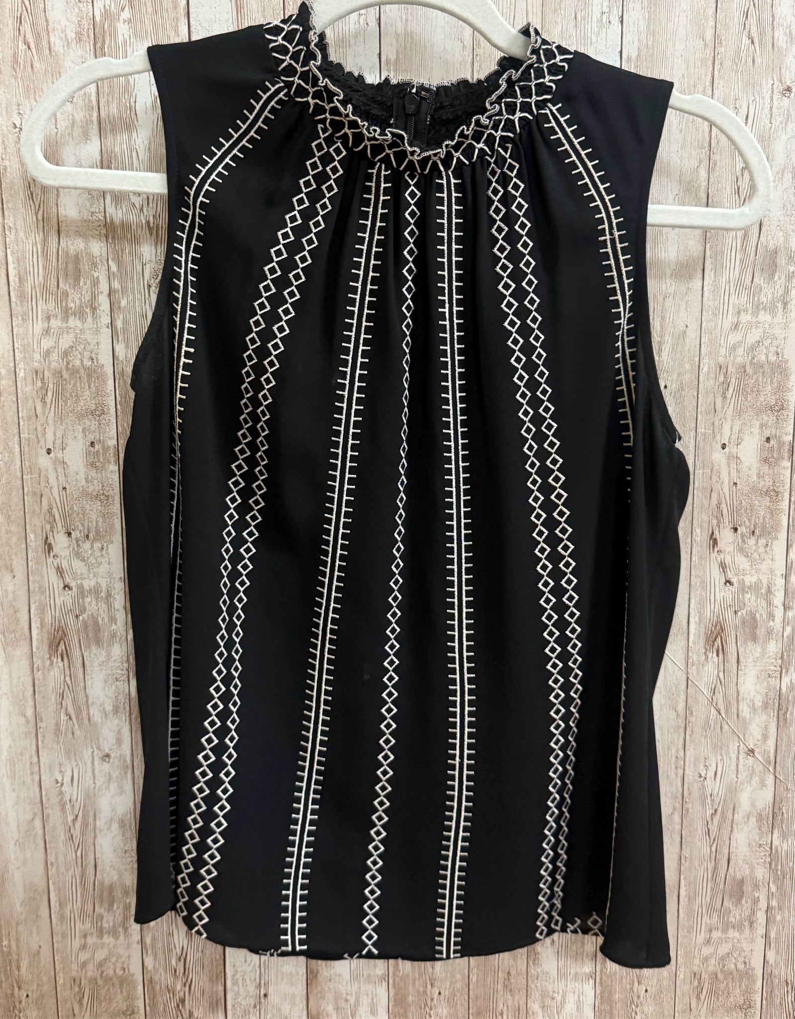 Size 00 WHBM BLACK AND WHITE Top