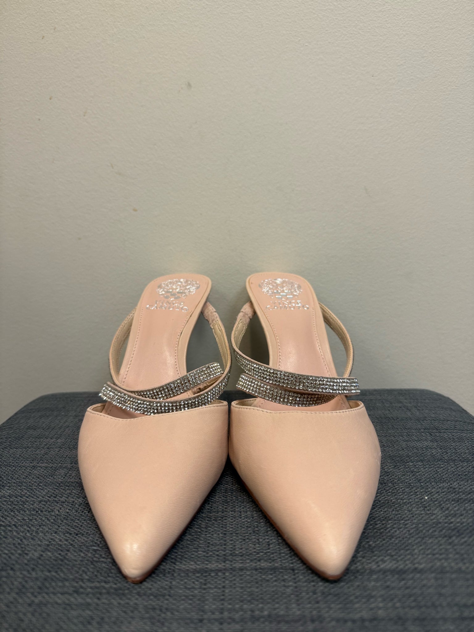 8 VINCE CAMUTO Blush SHOES
