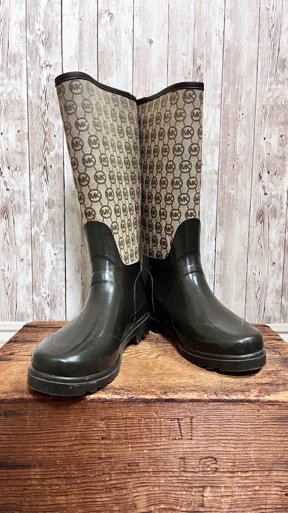 10 MICHAEL KORS Brown Boots