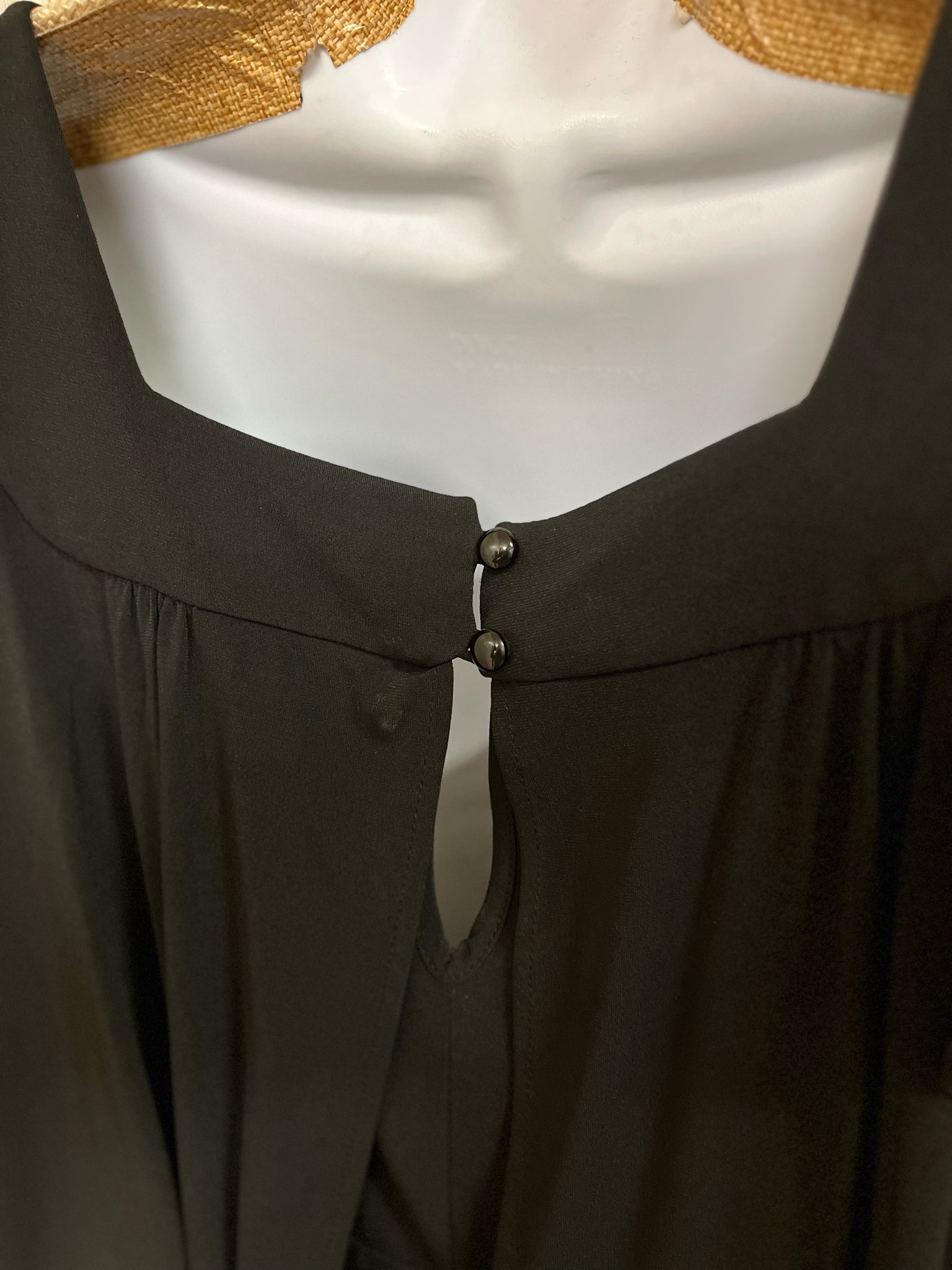Size M EMMA & MICHELE Black Jumper