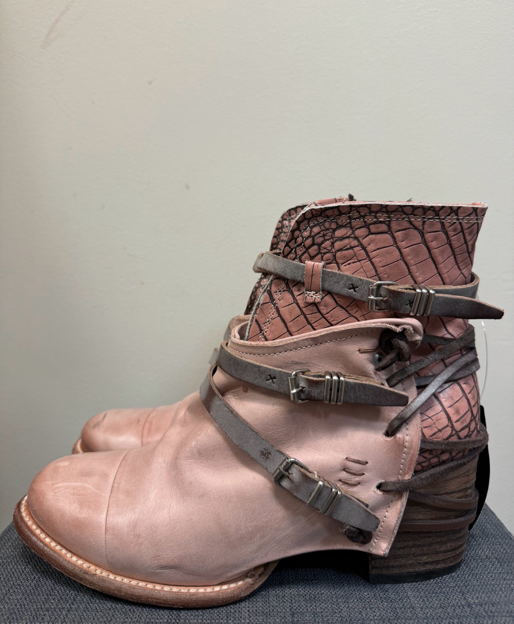 FREEBIRD 11 Pink Boots