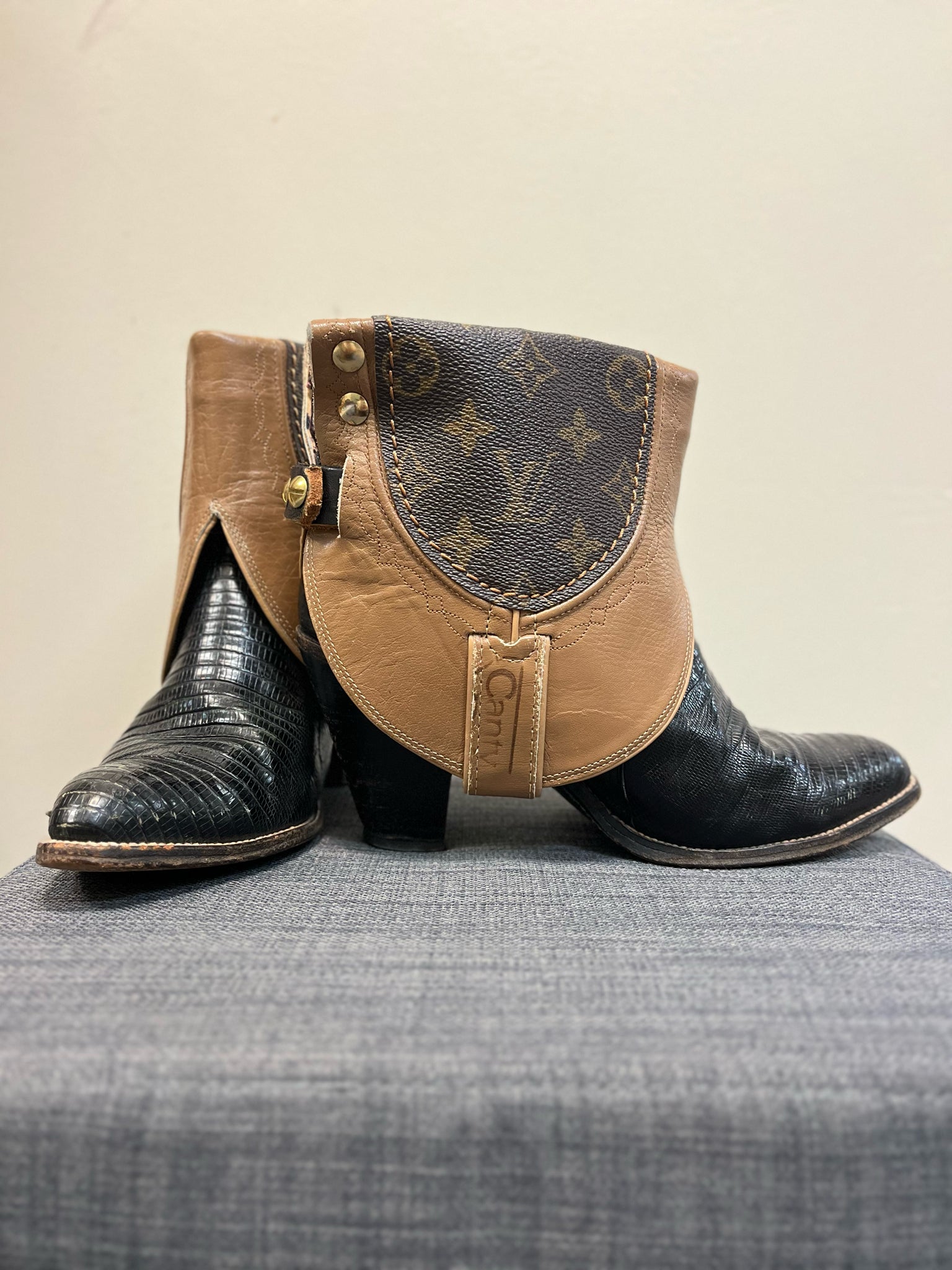 7 BLACK AND BROWN Boots