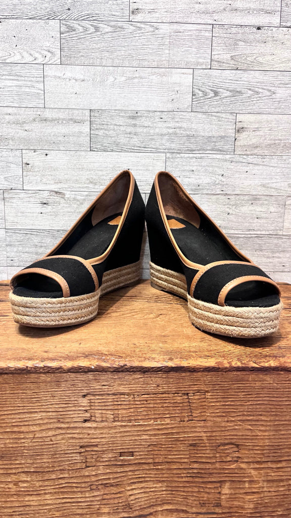 10 TORY BURCH BLACK AND BROWN SHOES